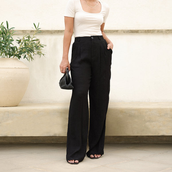 Pleat Detailed Straight Leg Pant