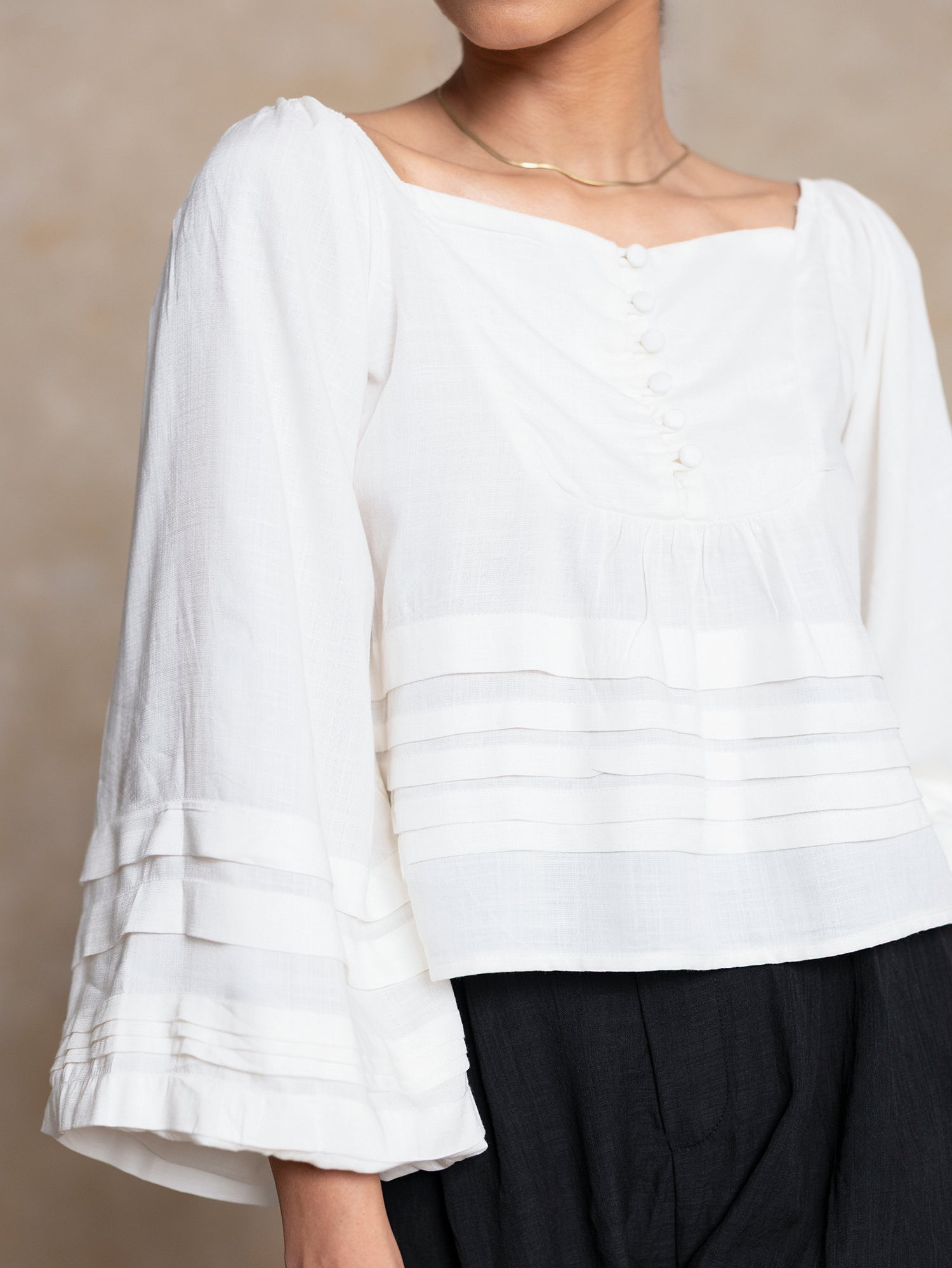 Pin Tuck Detailed Balloon Sleeved Top