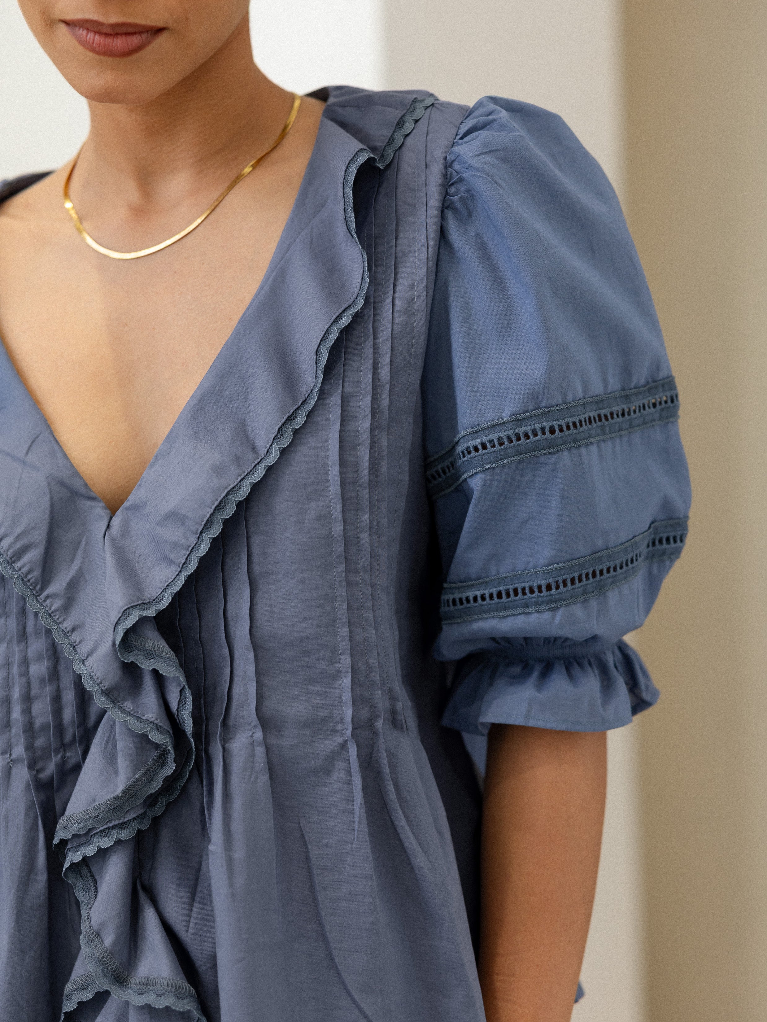 Lace Detailed Baloon Sleeve Top