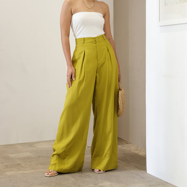 Pleat Detail Straight Leg Pant