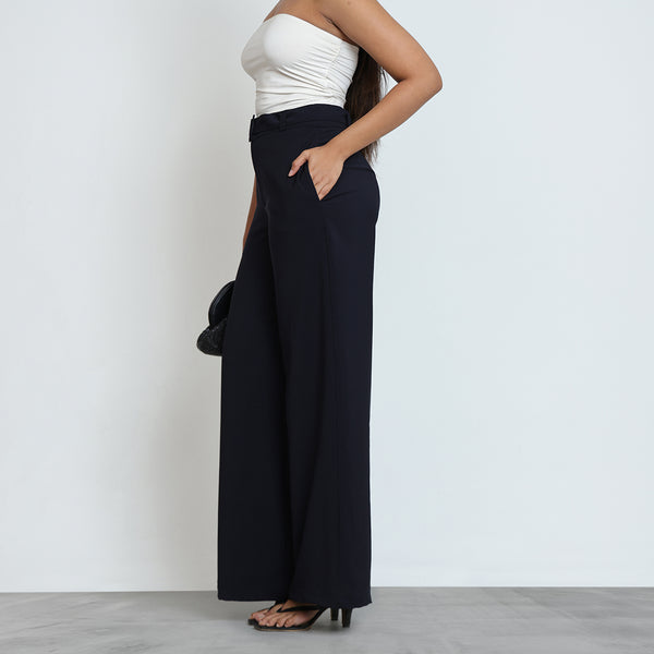 Buckle Detailed Wide Leg Pant