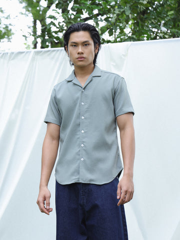 Camp collar detailed polyester shirt