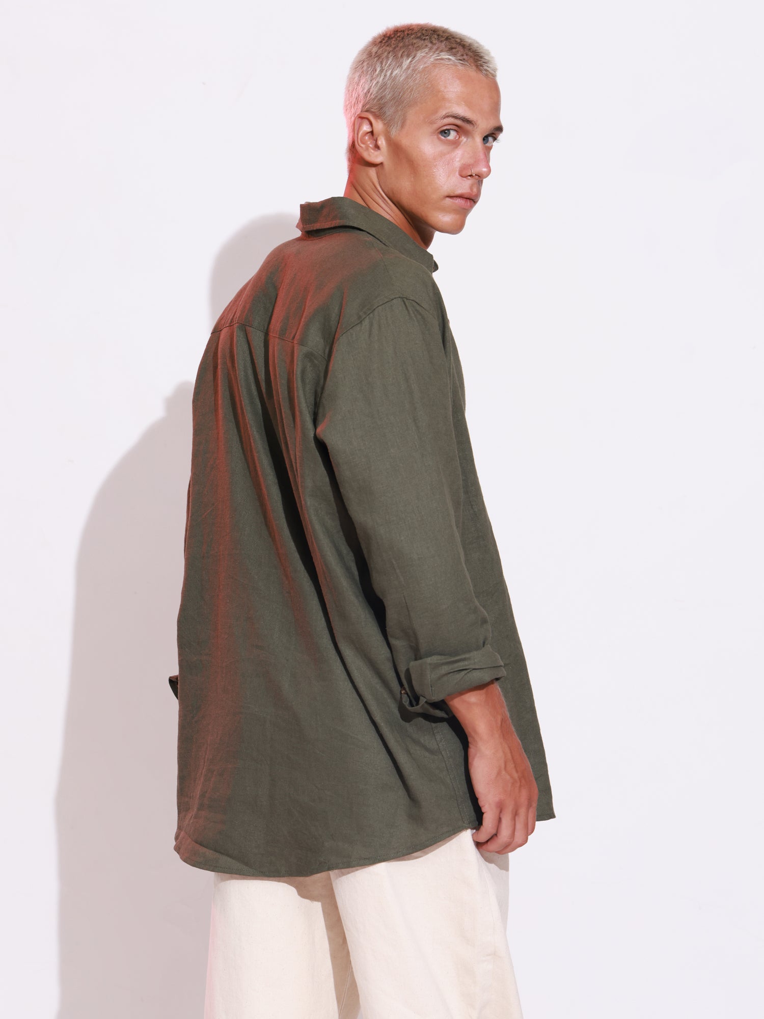 Welt pocket detailed long sleeved shirt