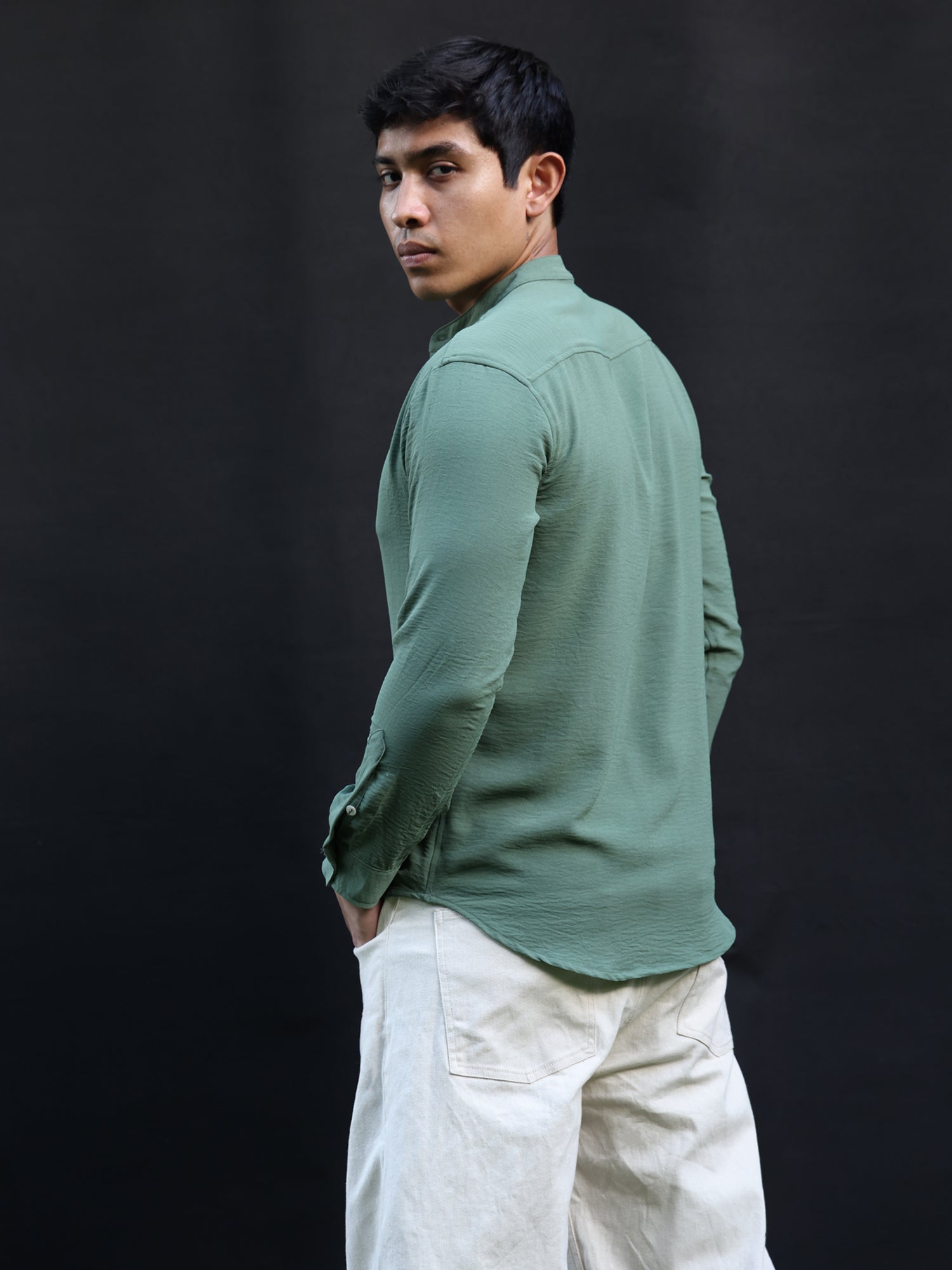 Regular fit Long sleeve chinese collar shirt