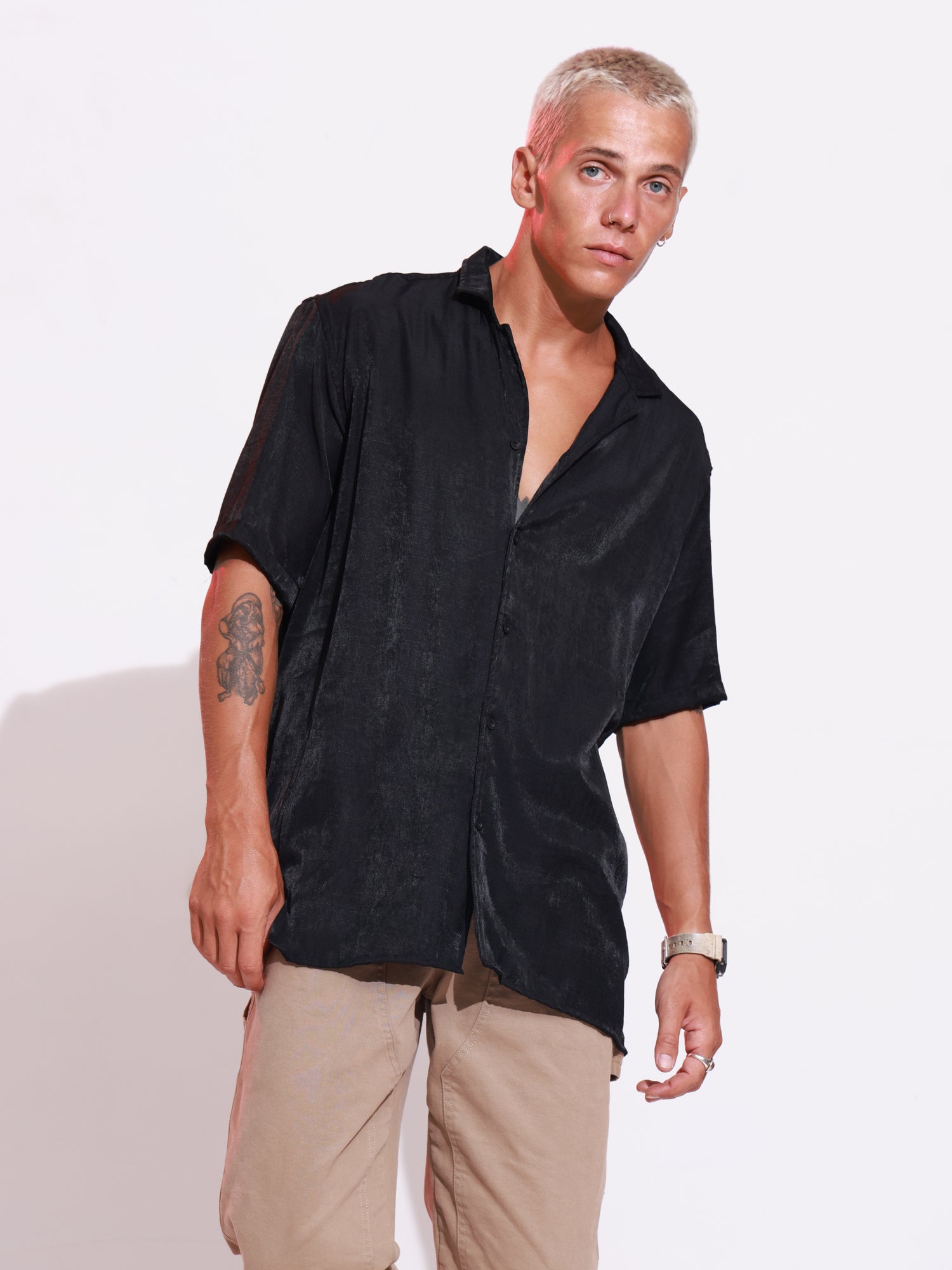 Short sleeved camp collar shirt