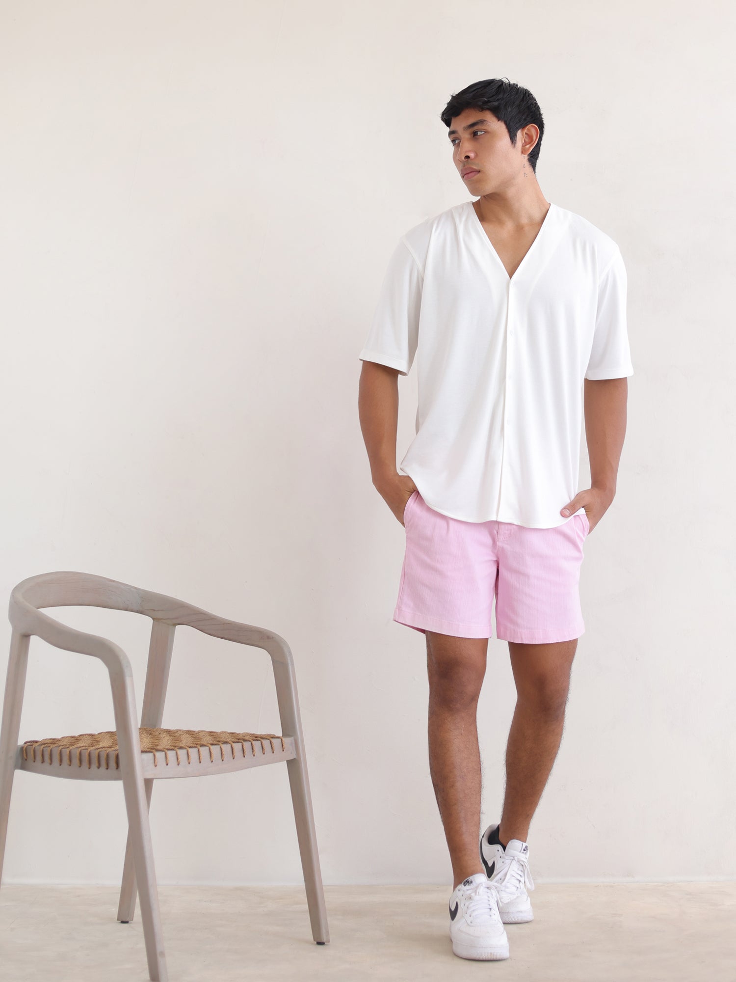 Short sleeved V-neck shirt