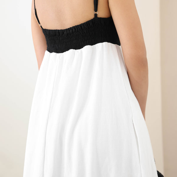 Contrast Pannel Detailed Back Smocked Maxi Dress