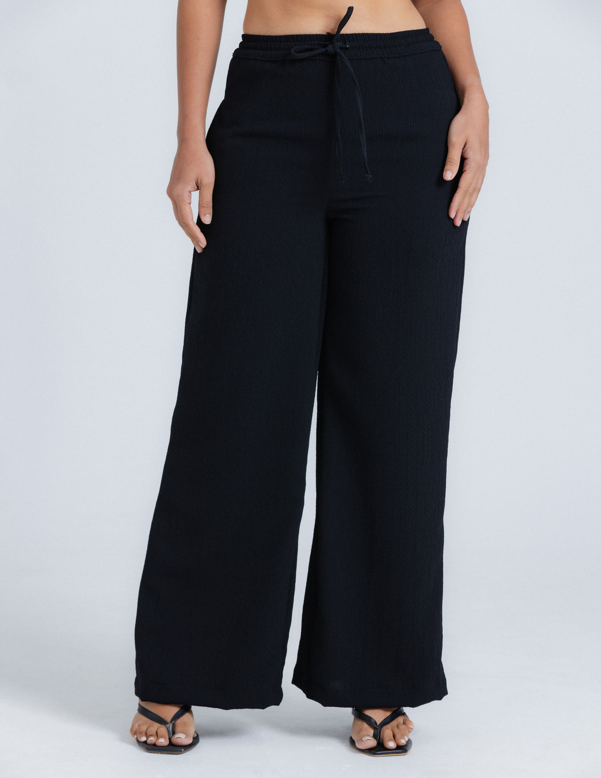 Textured Drawstring Pant