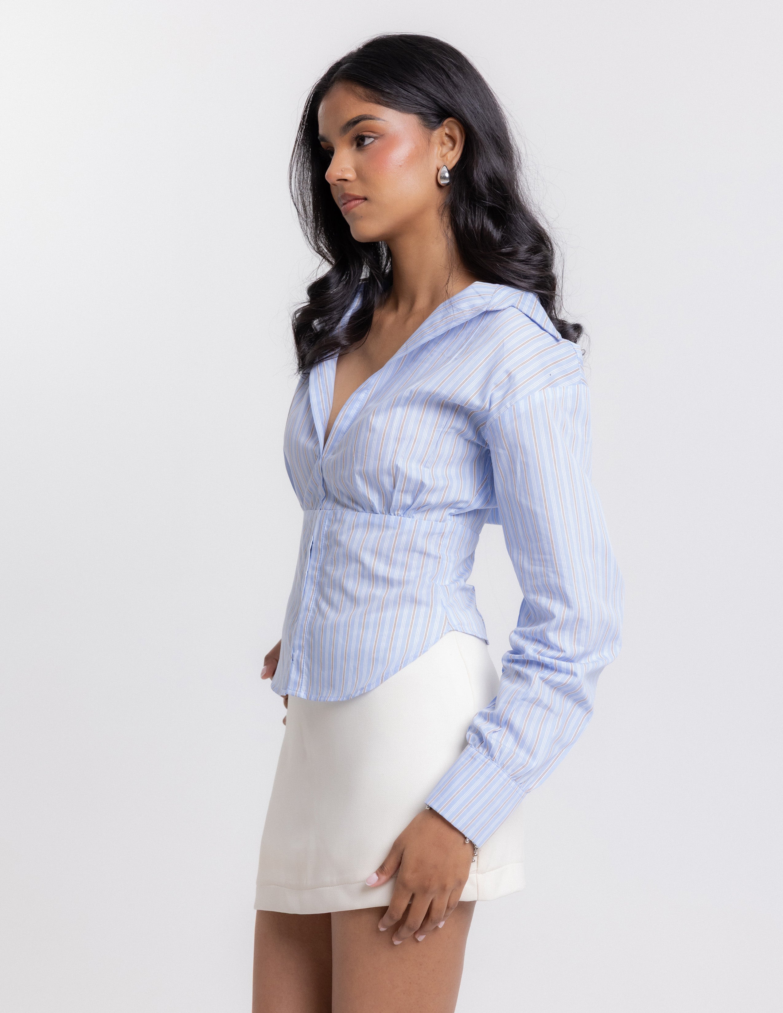 Front Hook & Eye Detailed Long Sleeved Top