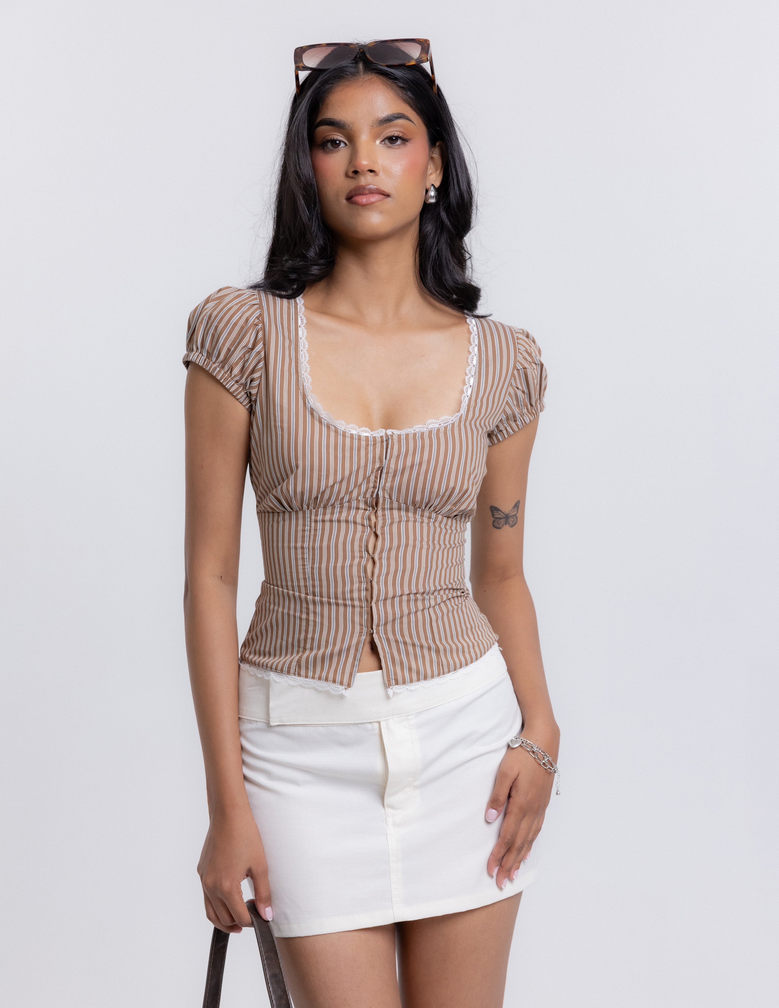 Lace Detailed Puff Sleeved Top