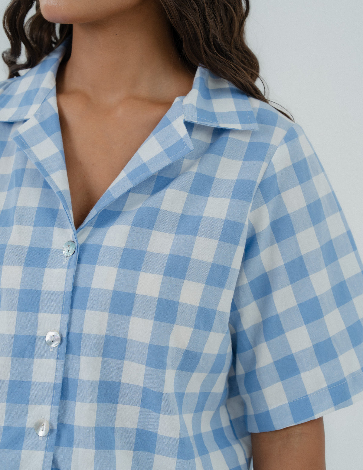 Collar Detailed Short Sleeved Crop Top