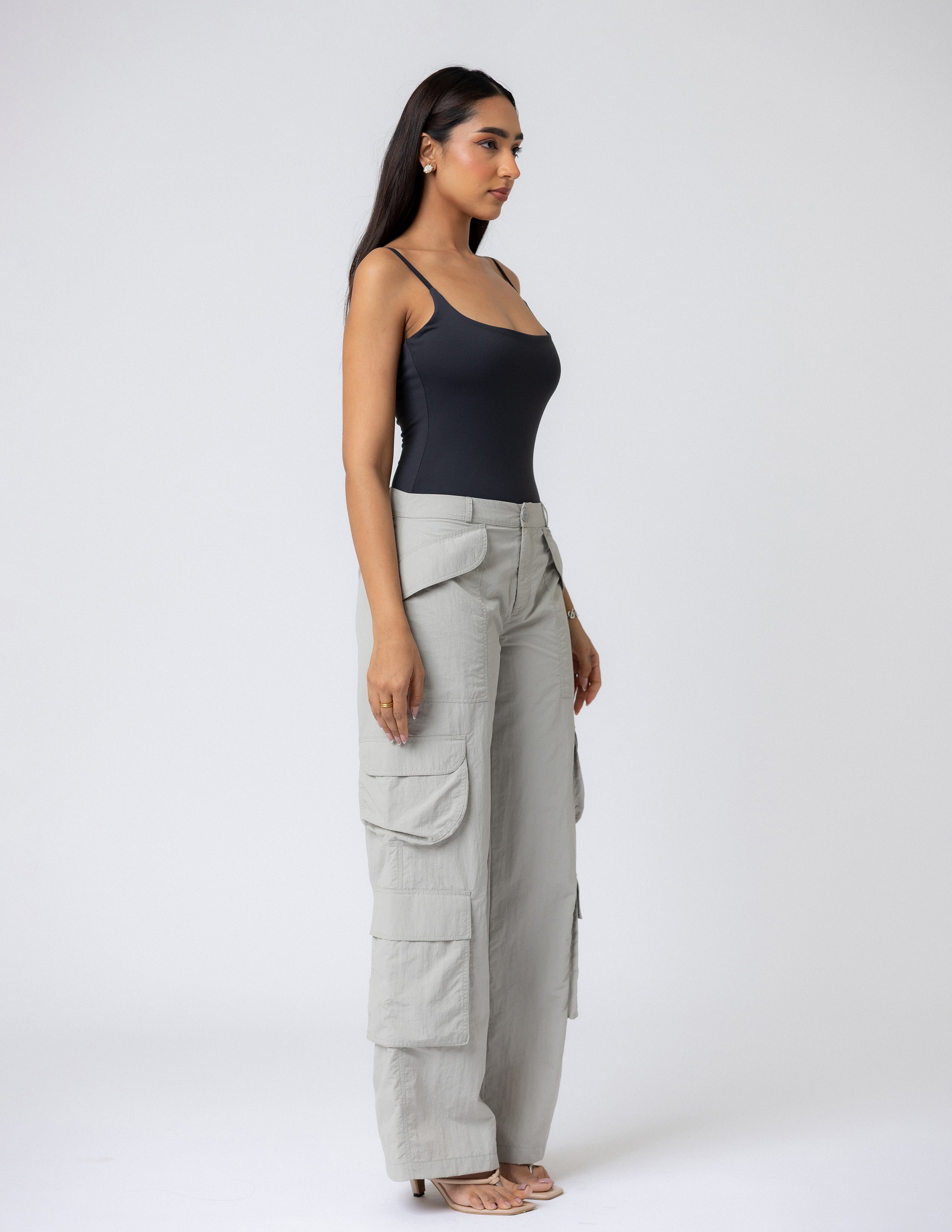 Low Waist Straight Leg Cargo Pant