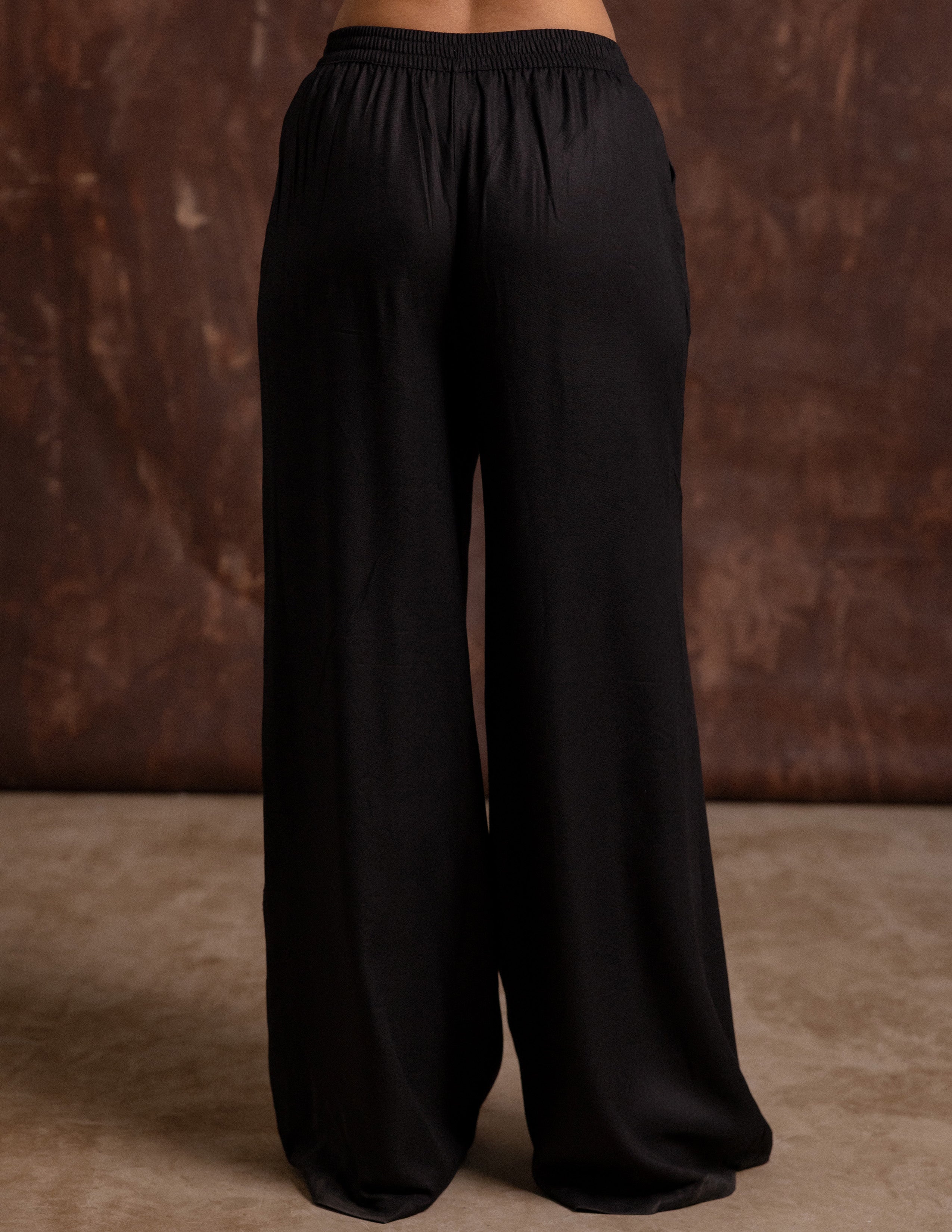 Tie Up Detailed Wide Leg Pant