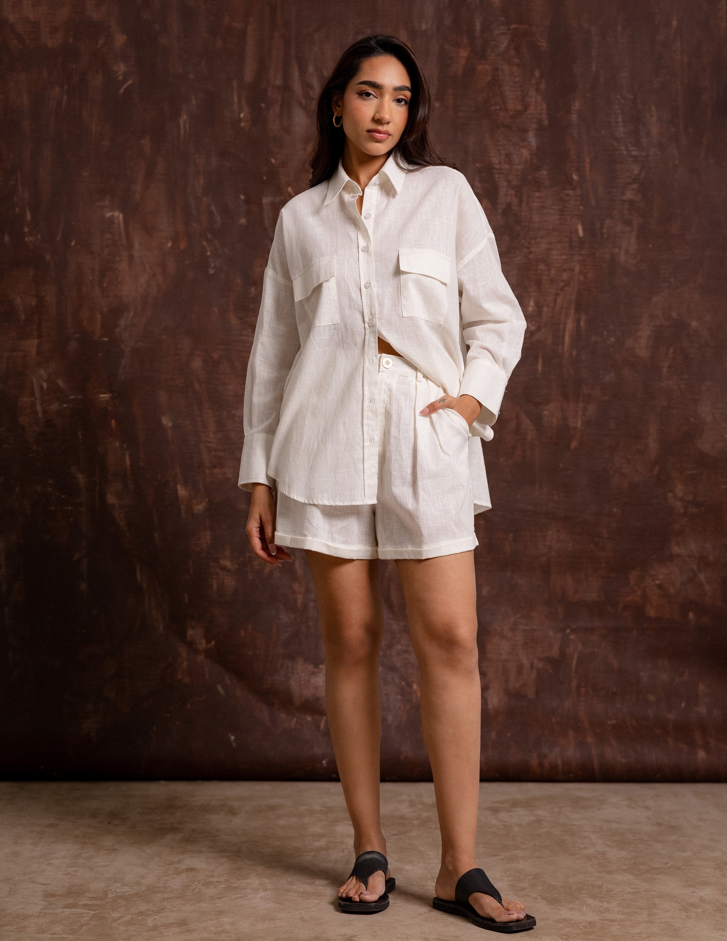 Button Detailed Pleated Short