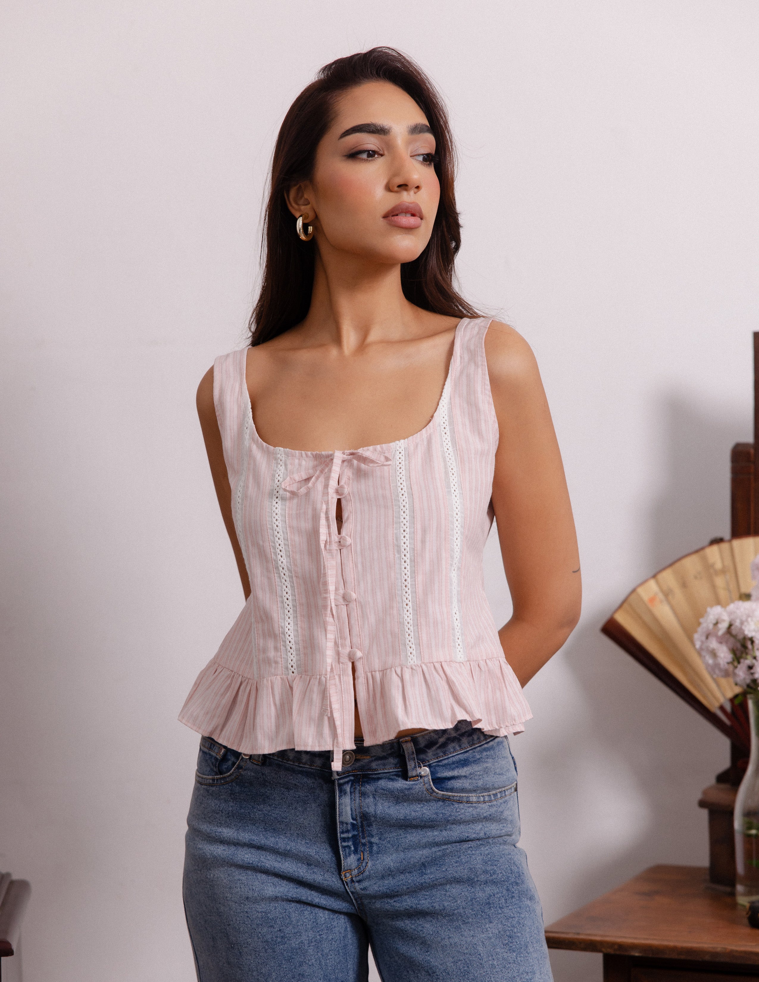Front Tie Up Ladder Lace Detailed Sleeveless Top
