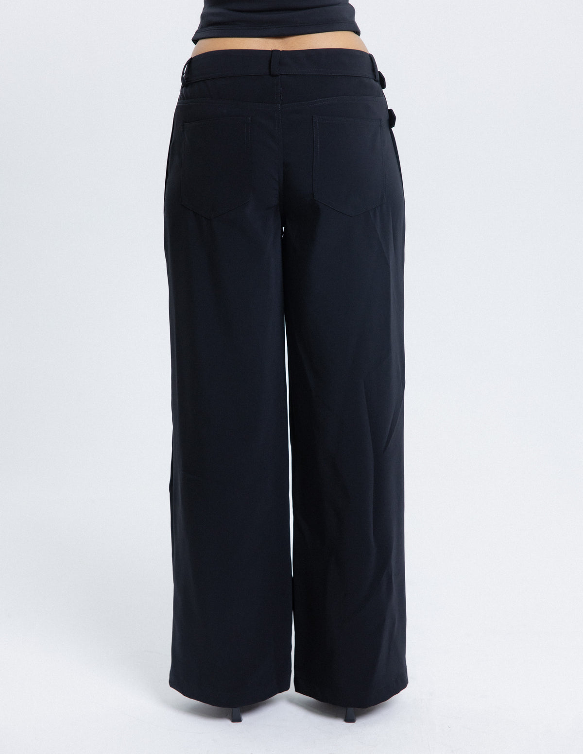 Button Detailed Wide Leg Pant