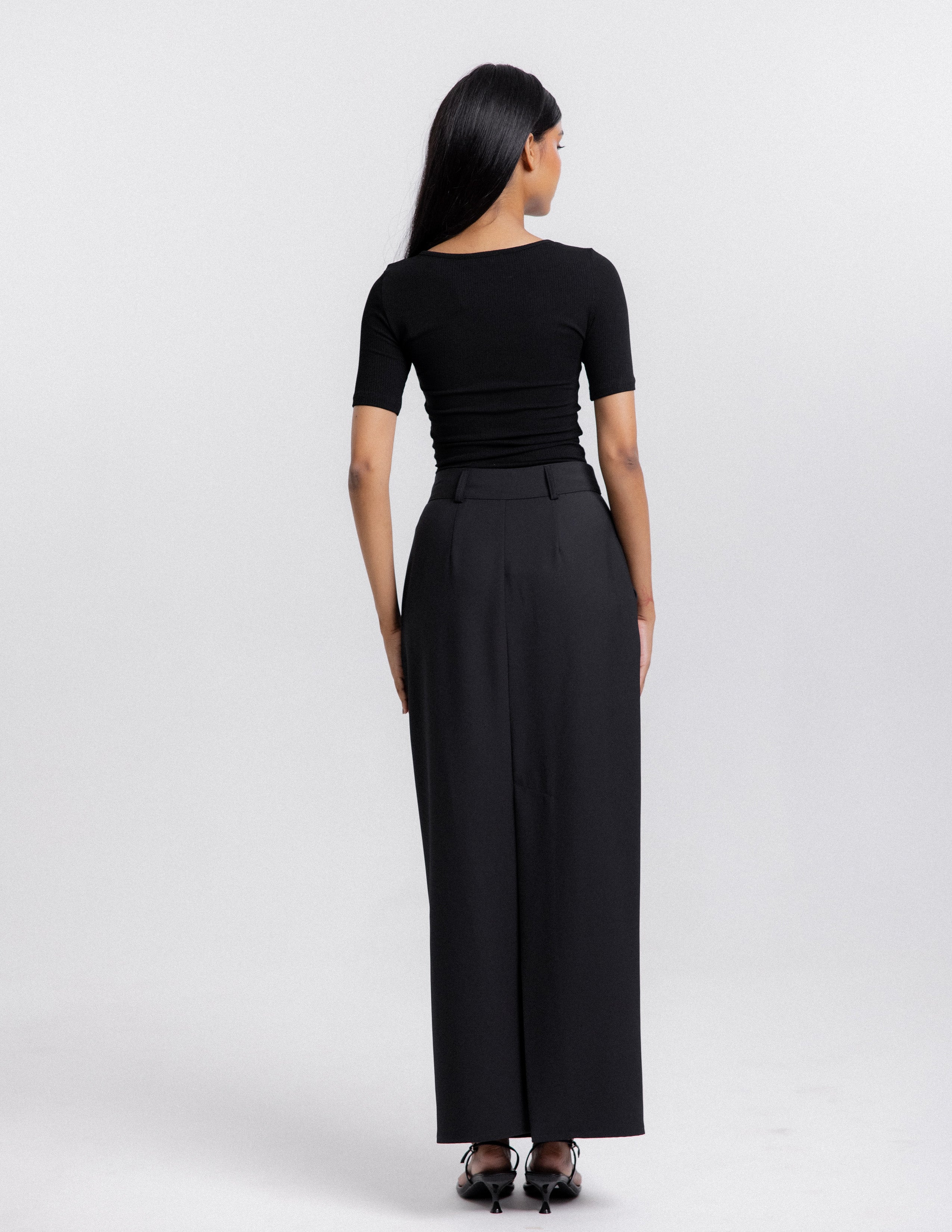 Back Slit Detailed Maxi Skirt