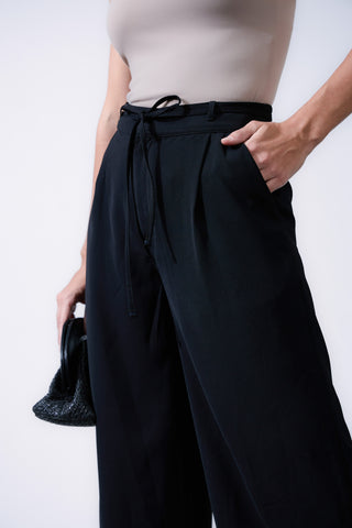 Front Pleated Tie Up Detailed Wide Leg Pant