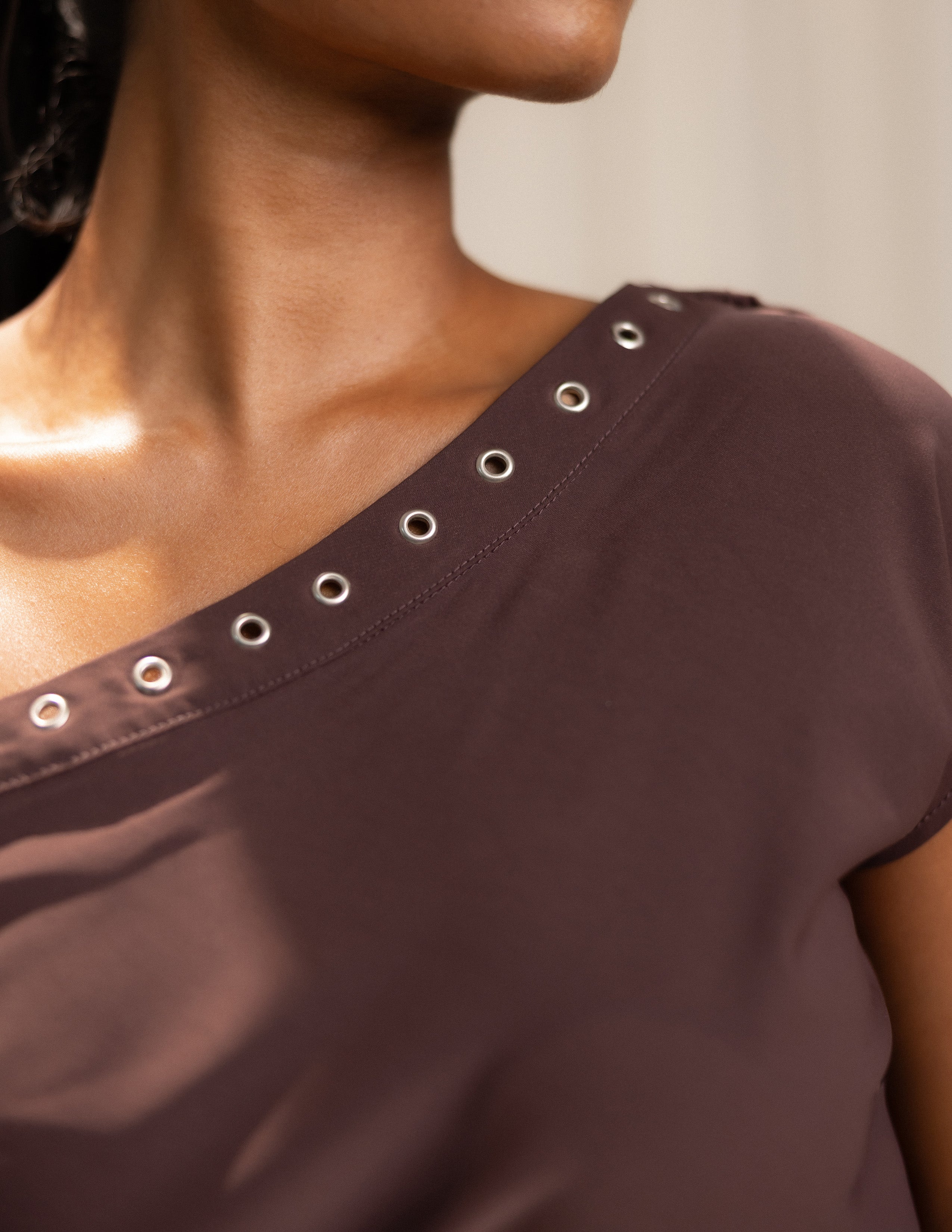 Drop Shoulder Ilet Detailed Waist Tie Up Top