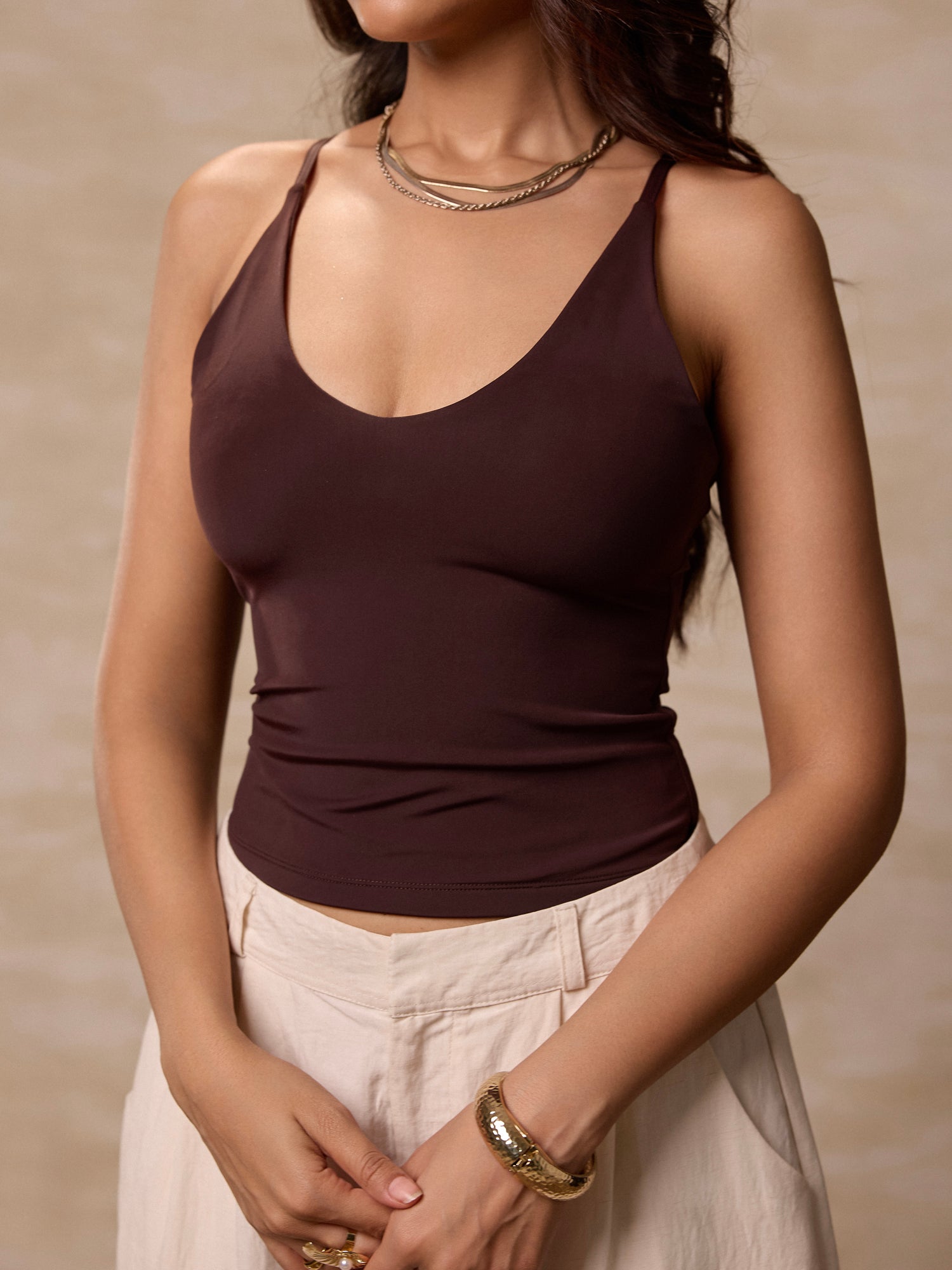 Back Bead Detailed V Neck Top