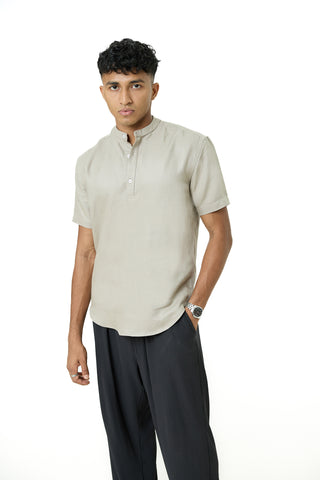 Half placket detailed short sleeve shirt