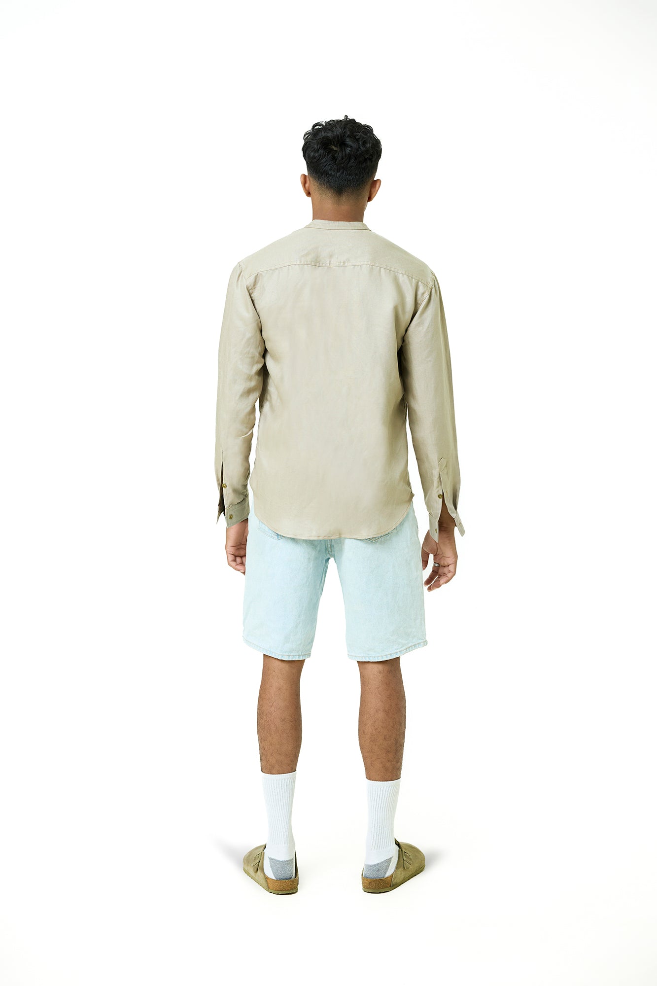 Pocket seam detailed regular fit shirt