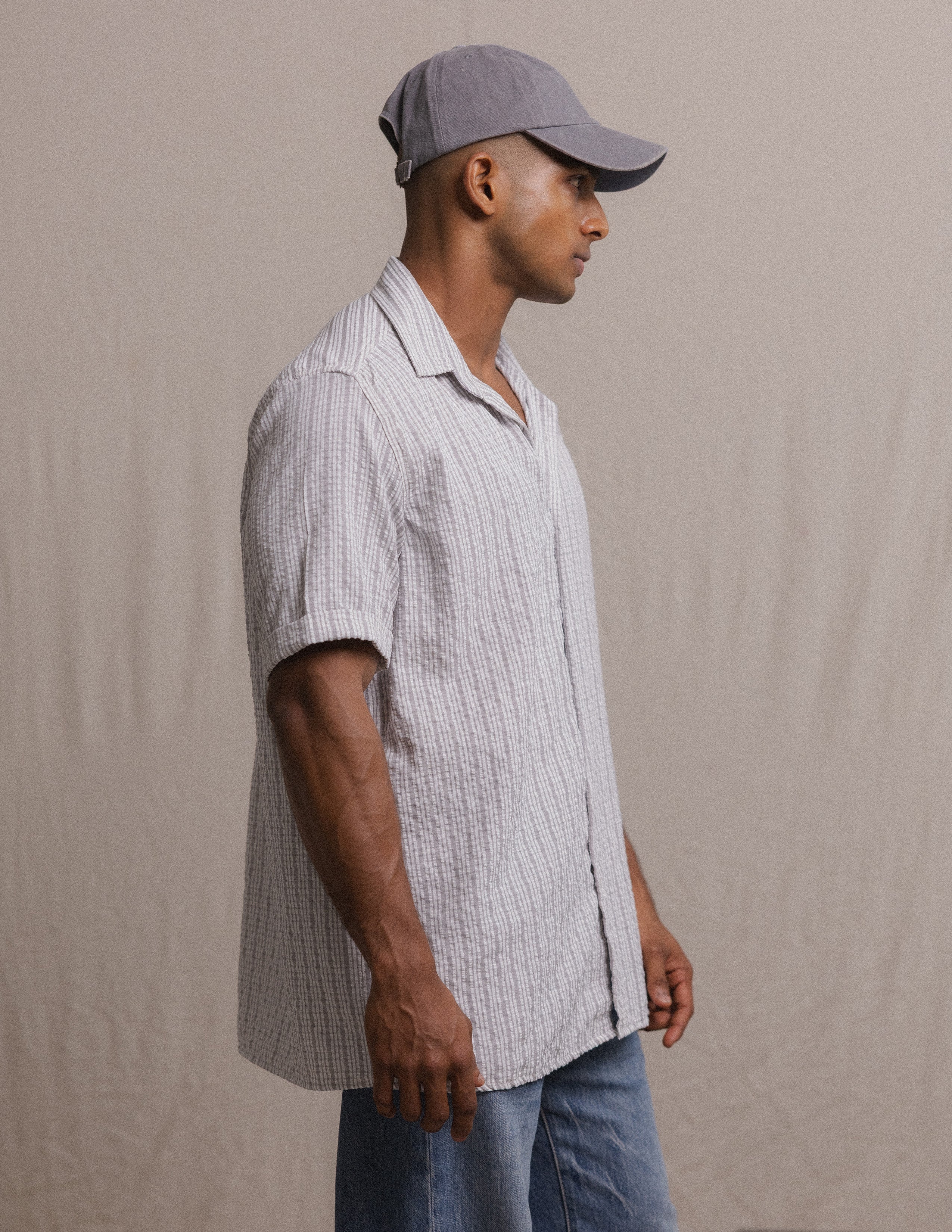 Folded sleeve box pleat detail shirt