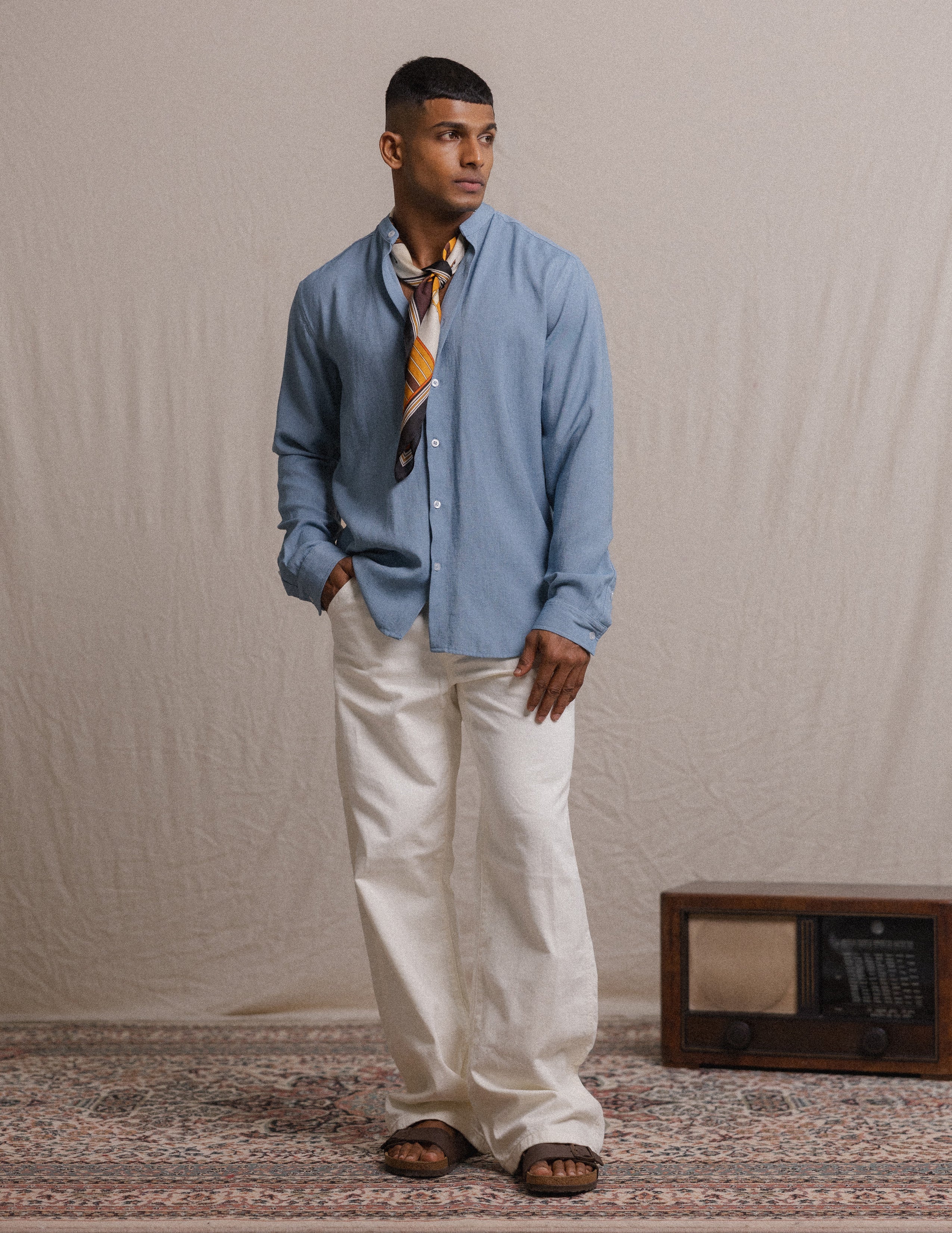 Regular fit chinese collar long sleeve shirt