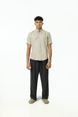 Half placket detailed short sleeve shirt