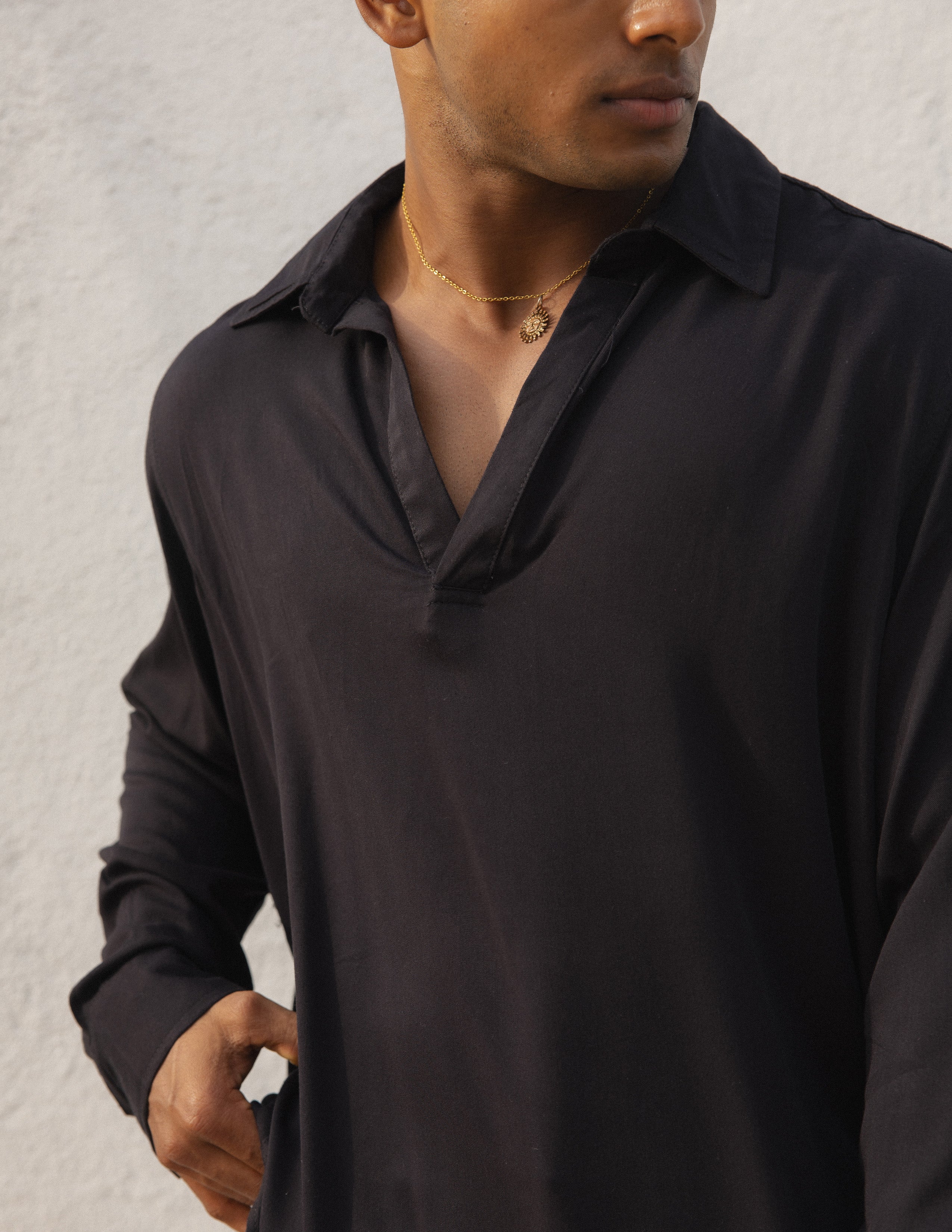 Half placket curved hem detail shirt