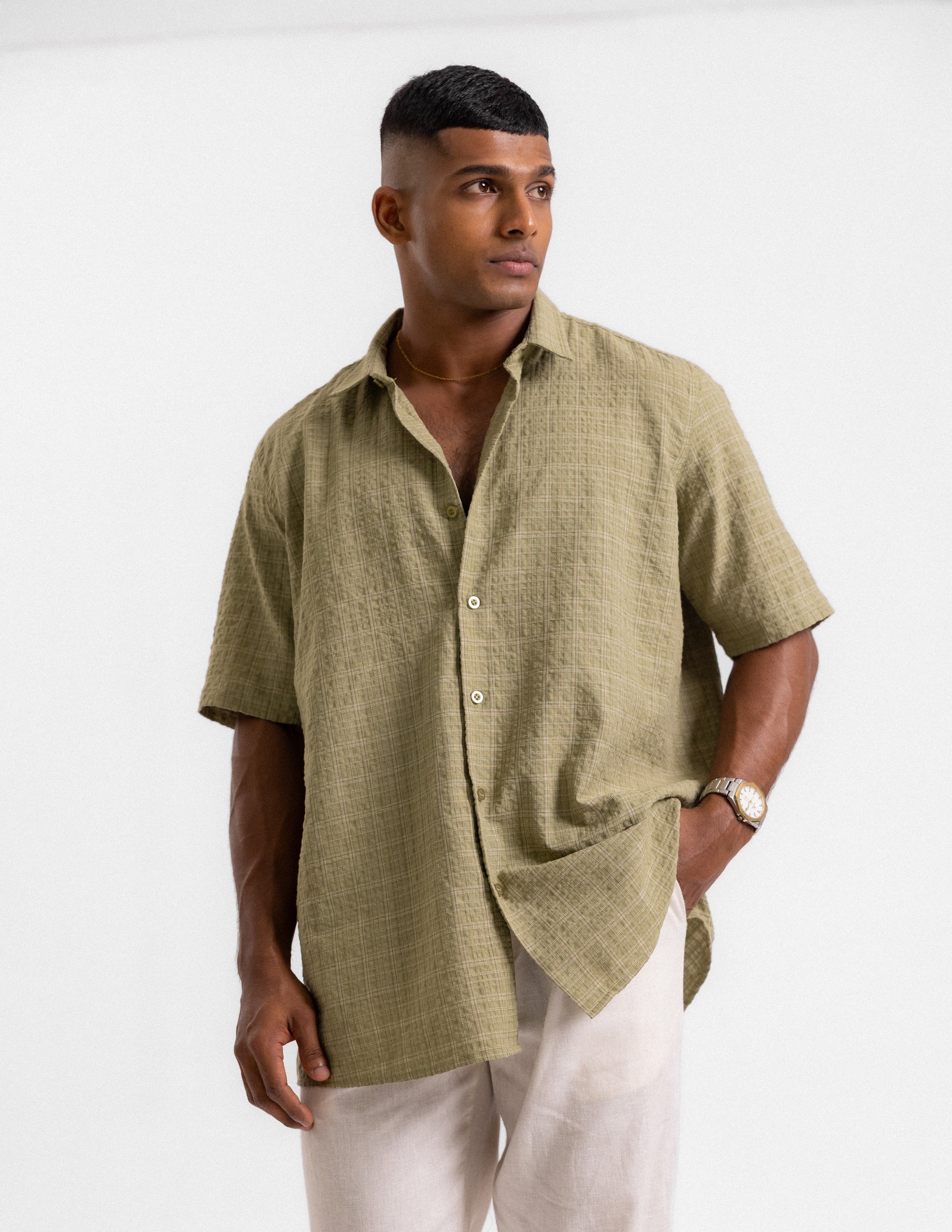 Patch detail short sleeve shirt