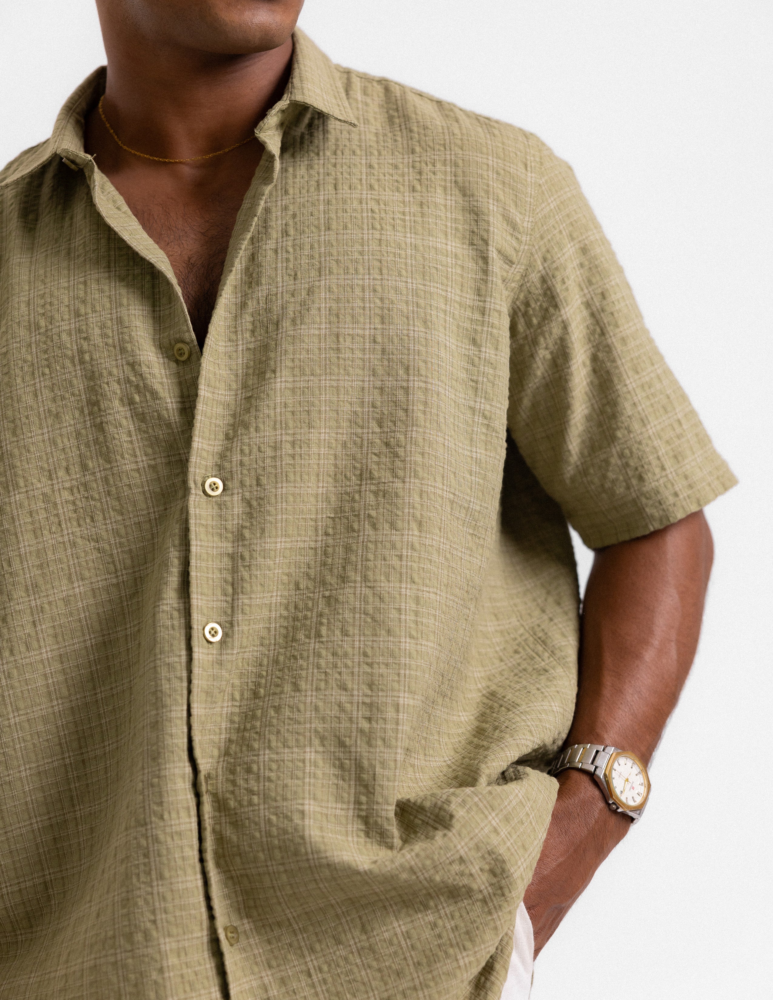 Patch detail short sleeve shirt