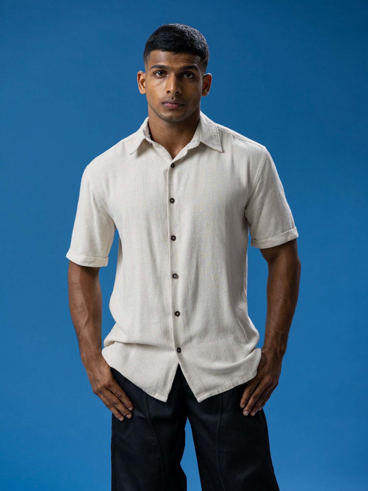 Sleeve fold detailed shirt