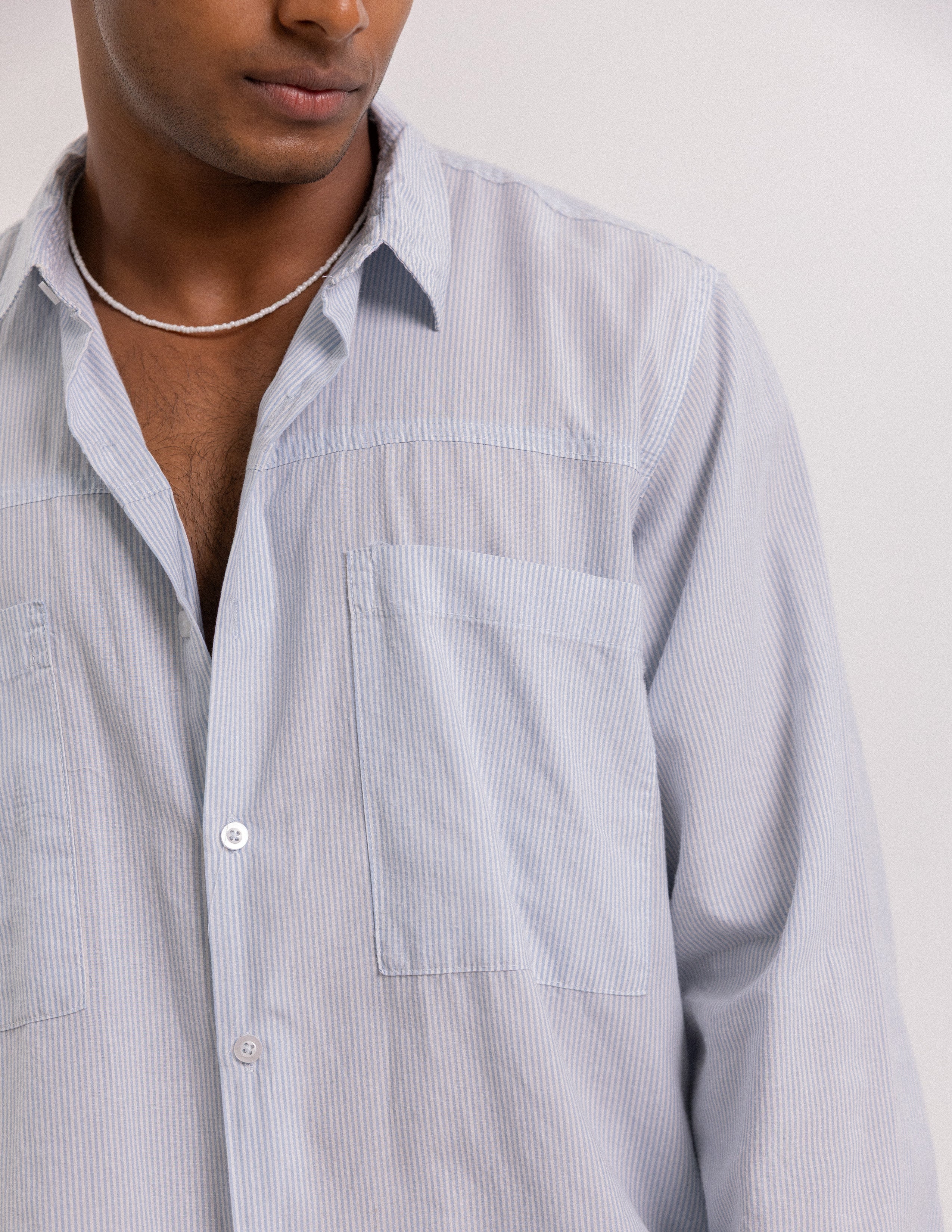 Cut and sew detail double pocket shirt