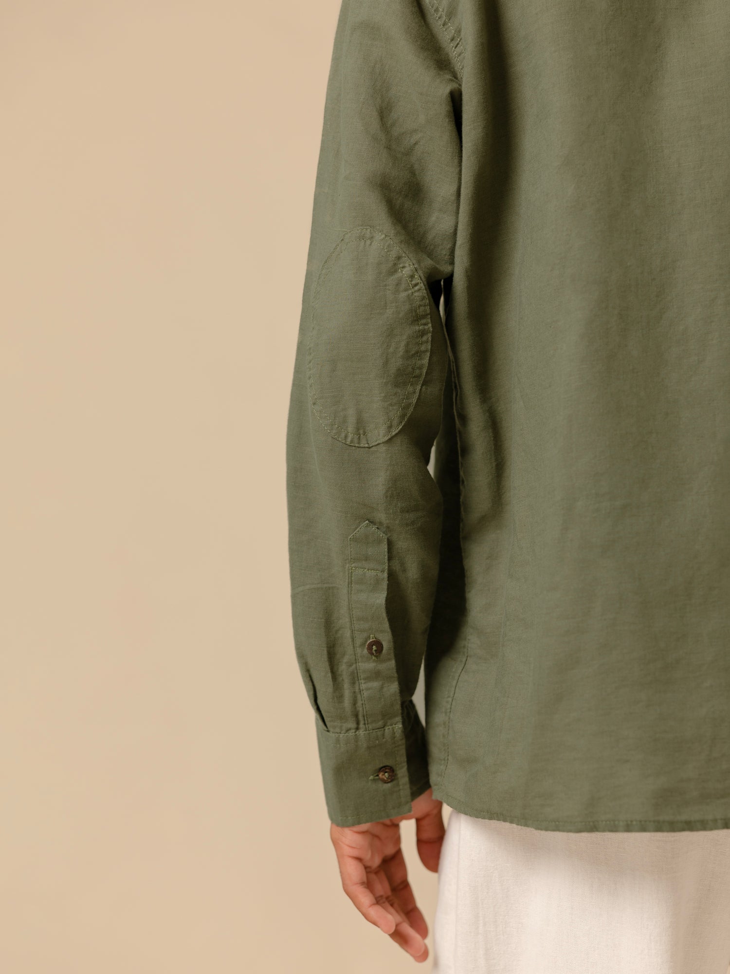 Elbow patch detailed oversized shirt