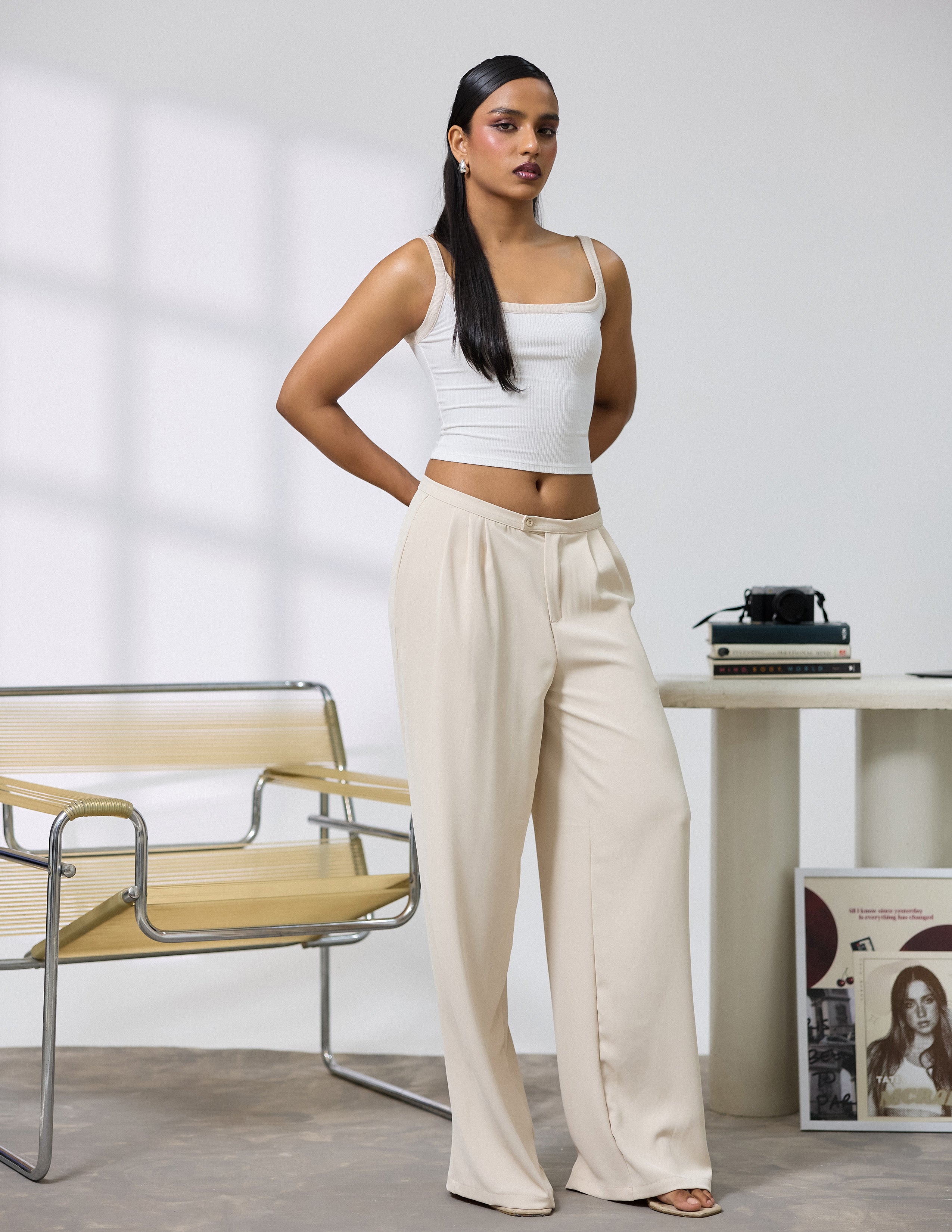 Low Waist Pleated Wide Leg Pant