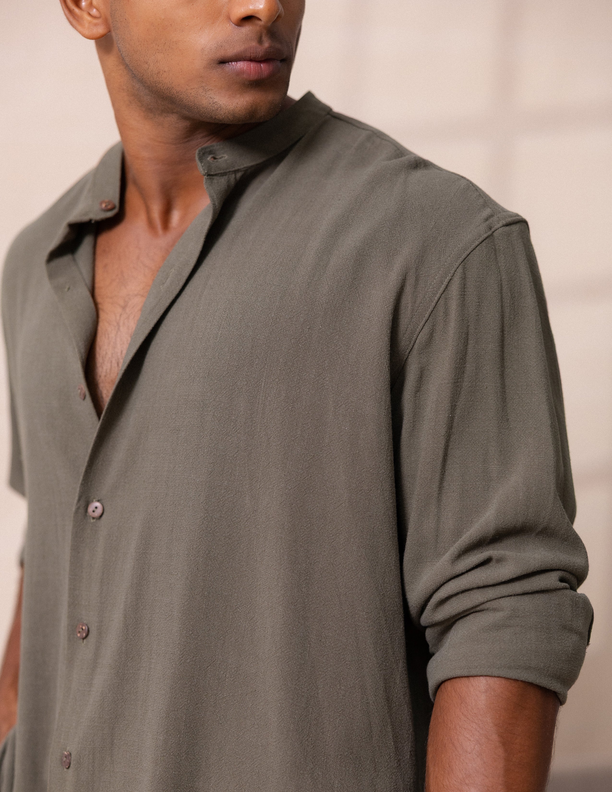 Chinese collar center back loop detail shirt