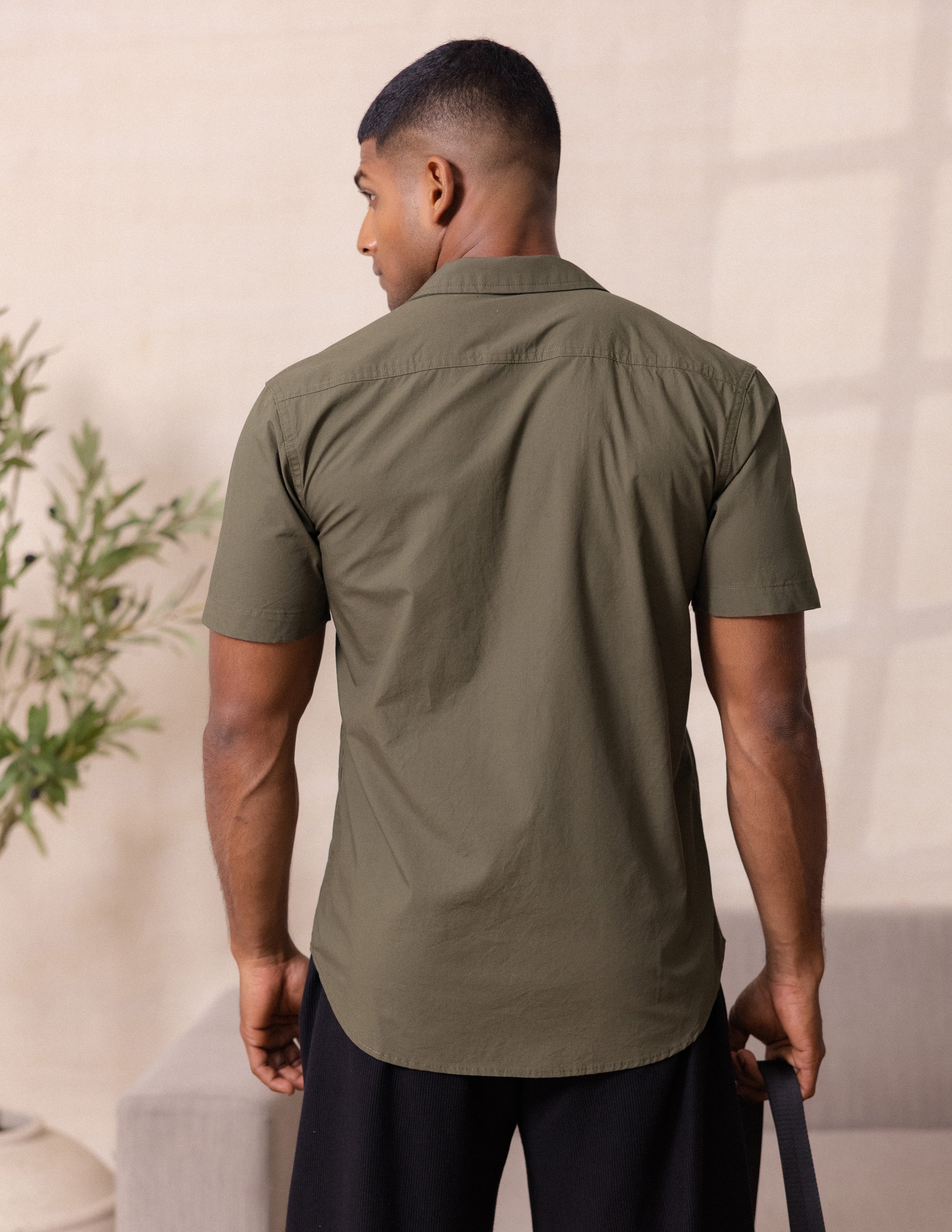 Slim fit short sleeve shirt