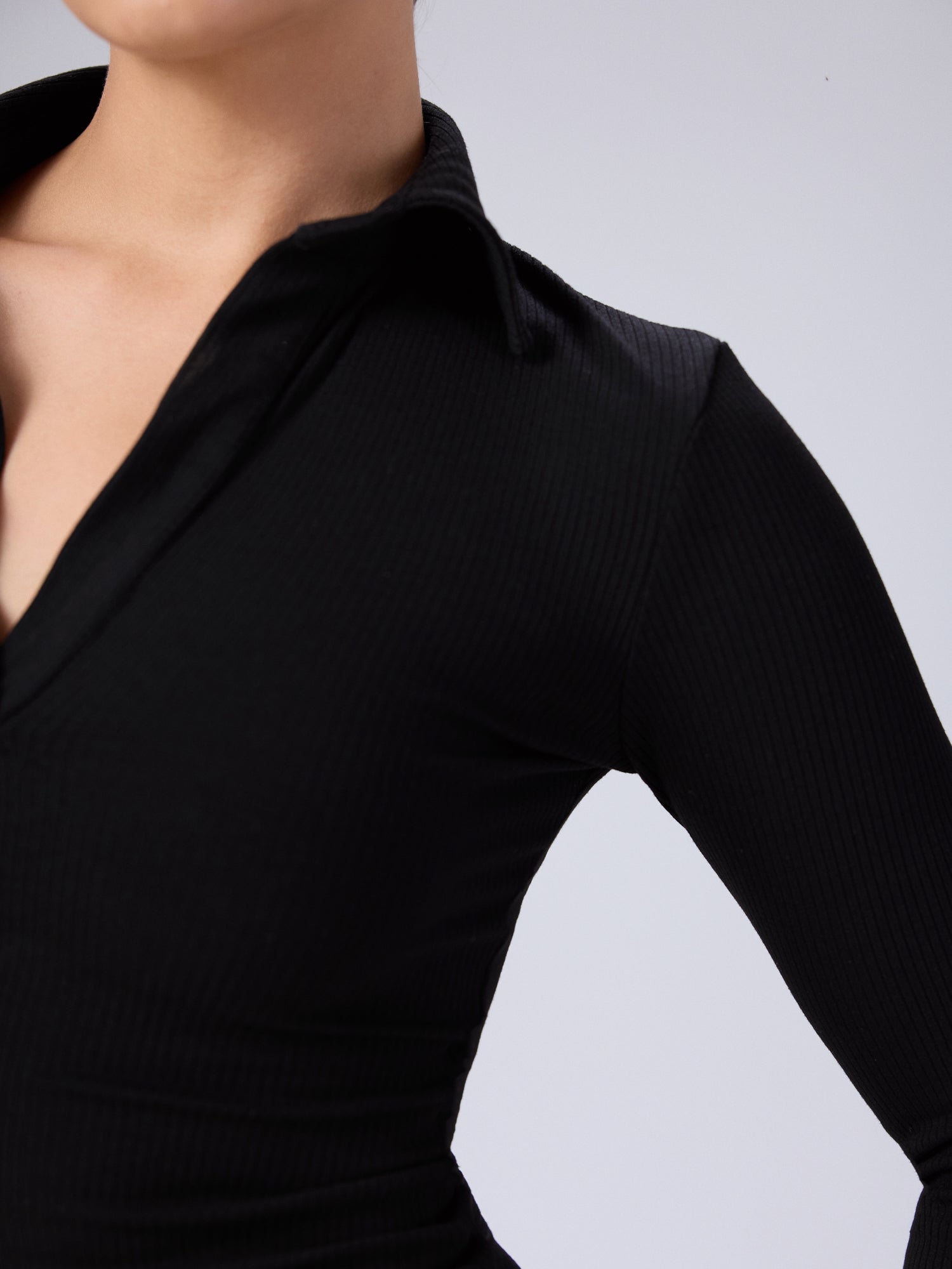 Daphne Collar Detailed Long Sleeved Top