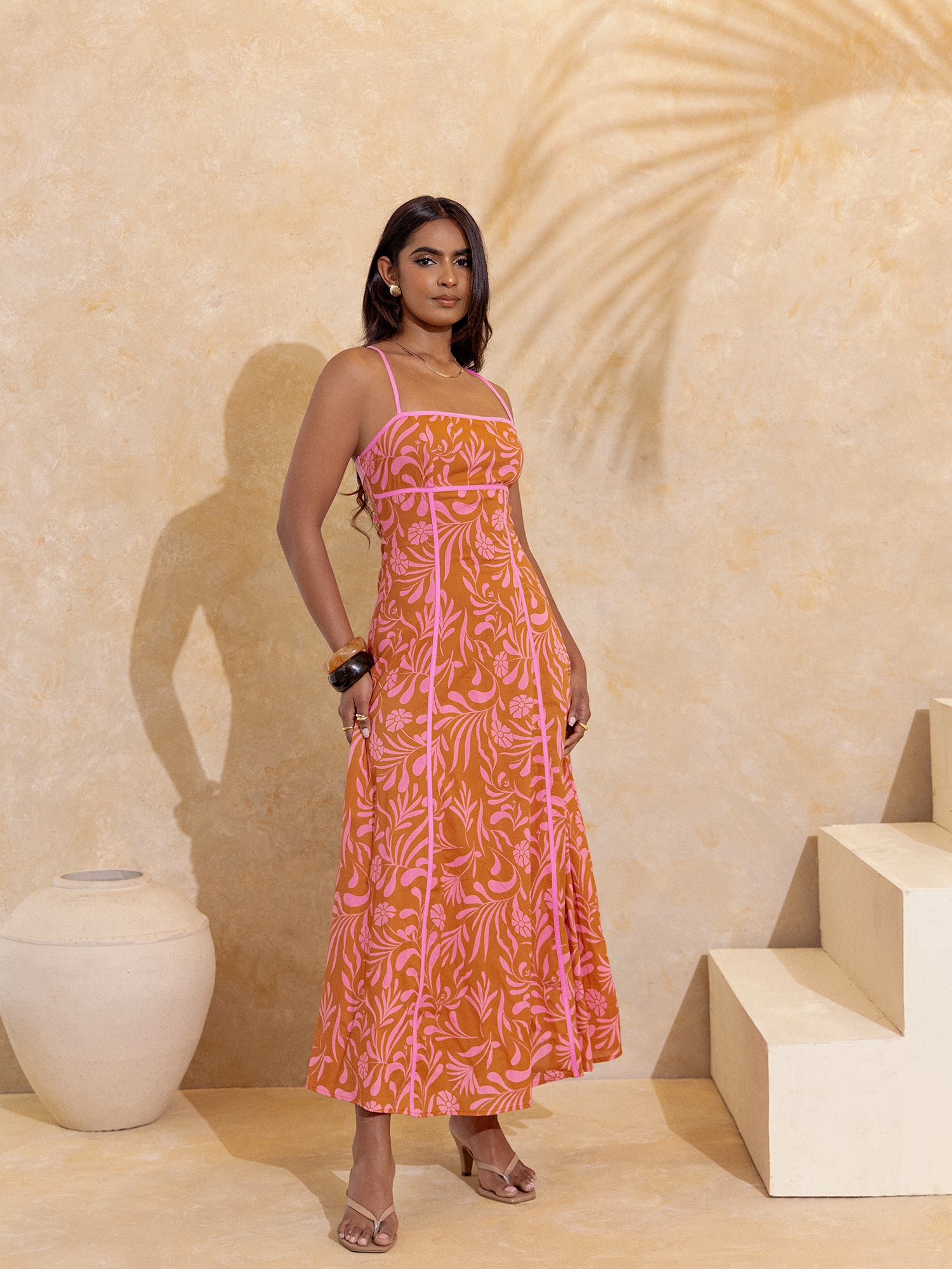 Contrast Binding Detailed Maxi Dress