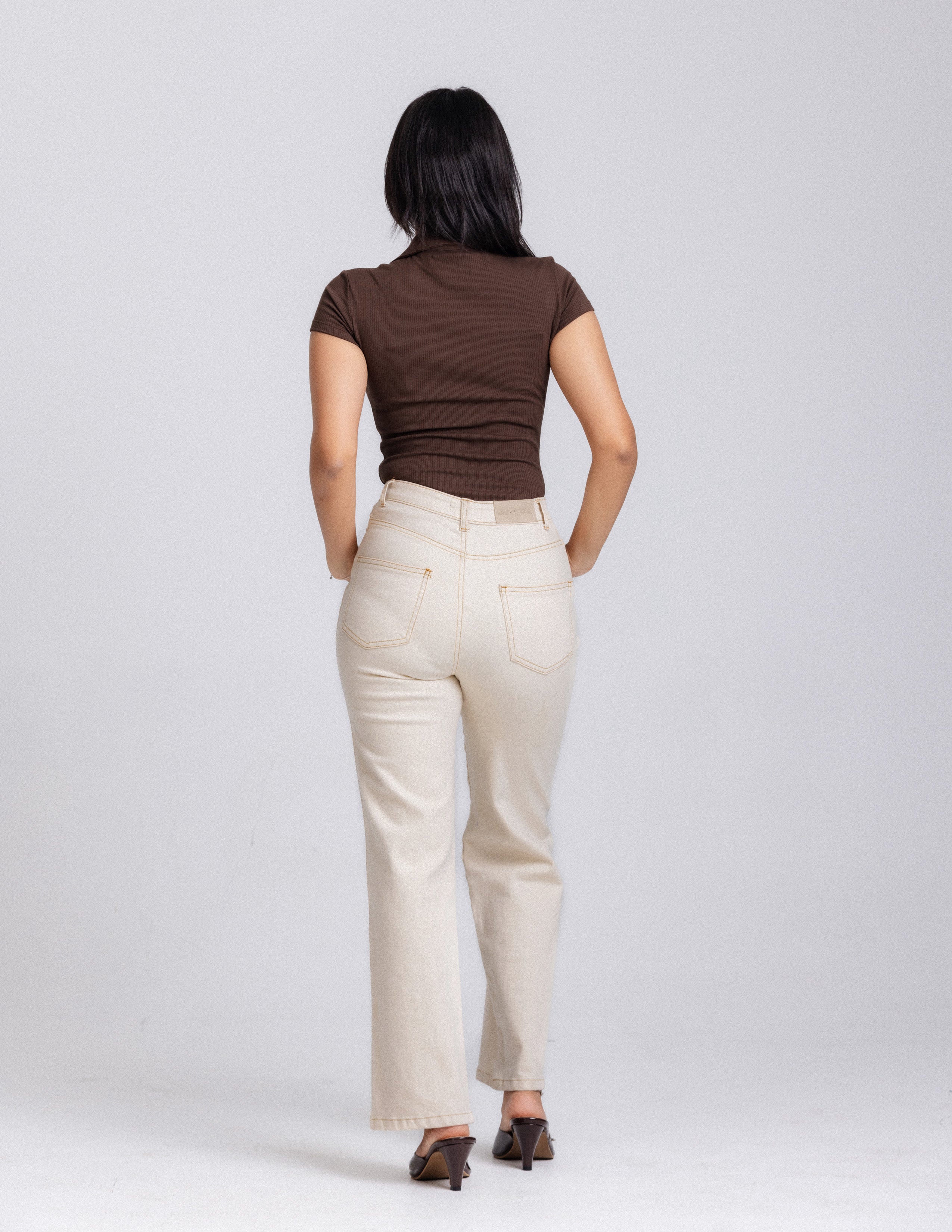 Chole Collar Detailed Short Sleeved Fitted Top