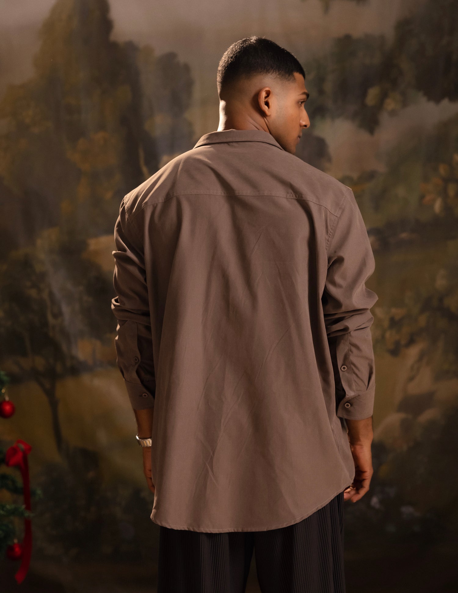 Lower back detail long sleeve shirt
