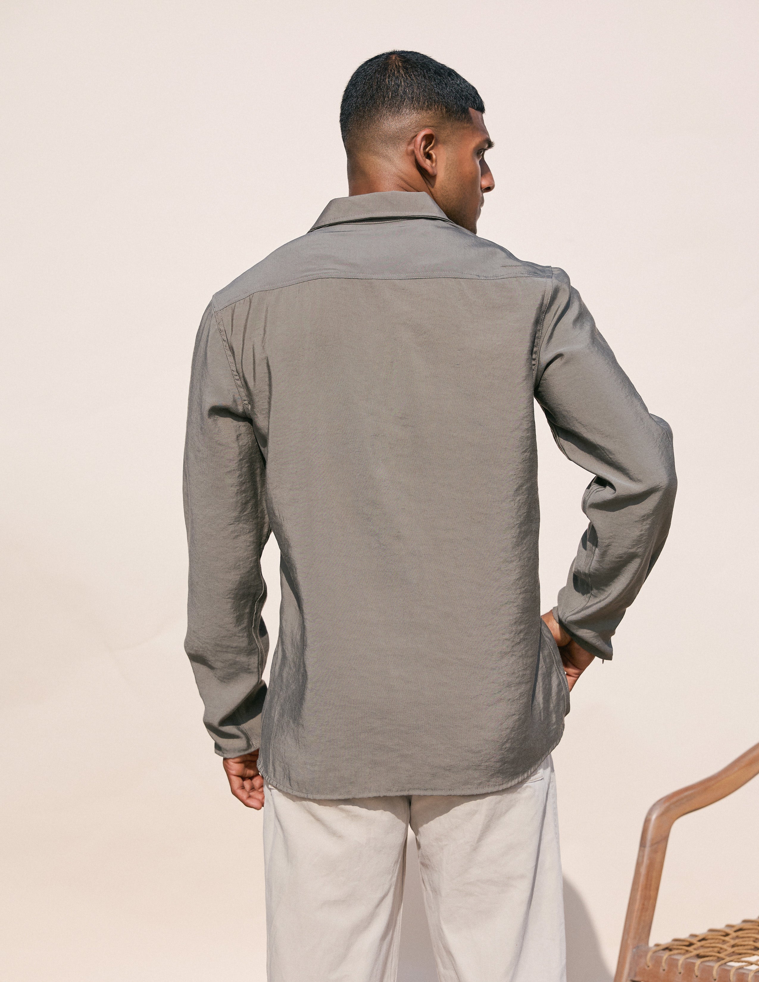 Hidden zipper detail shirt