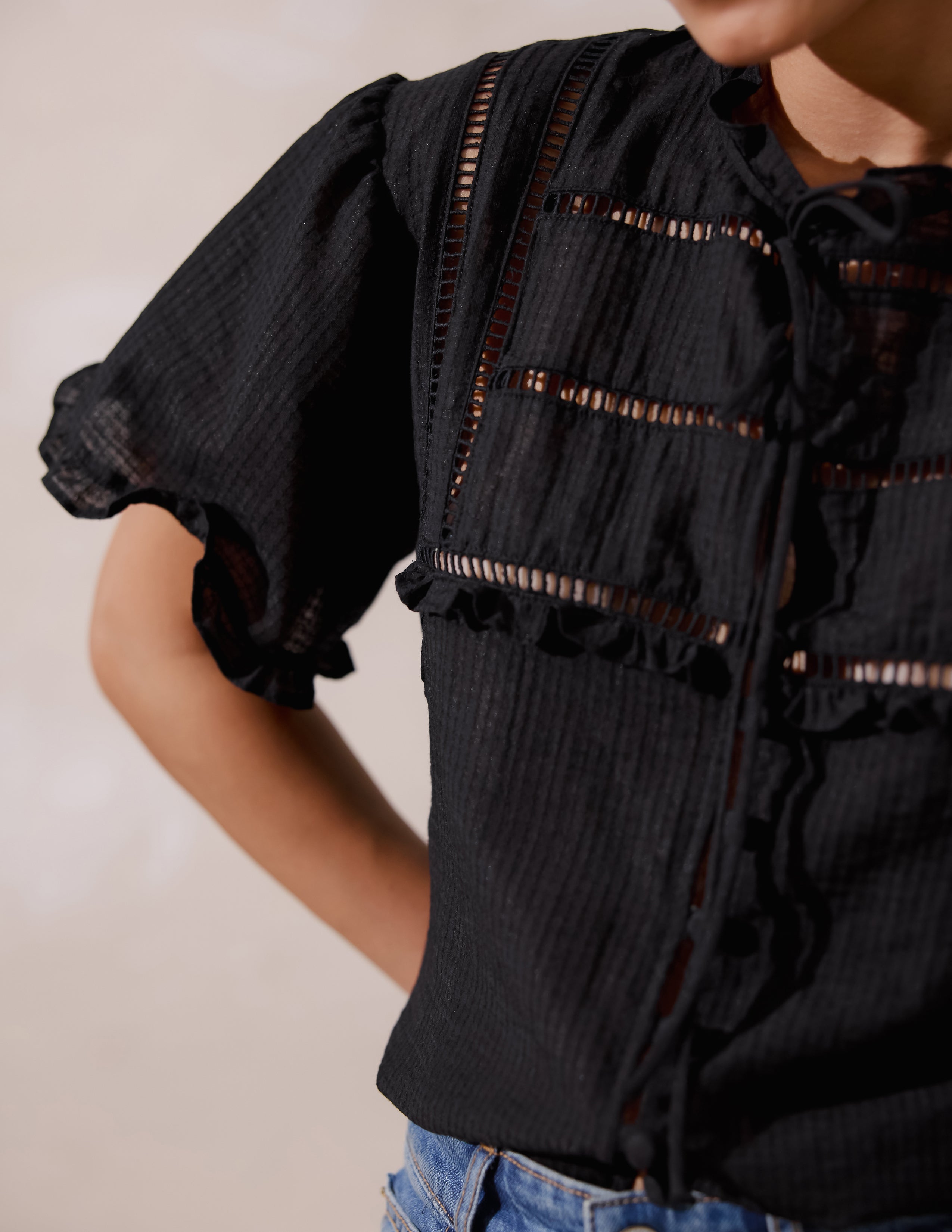 Lace Detailed Sleeveless Top