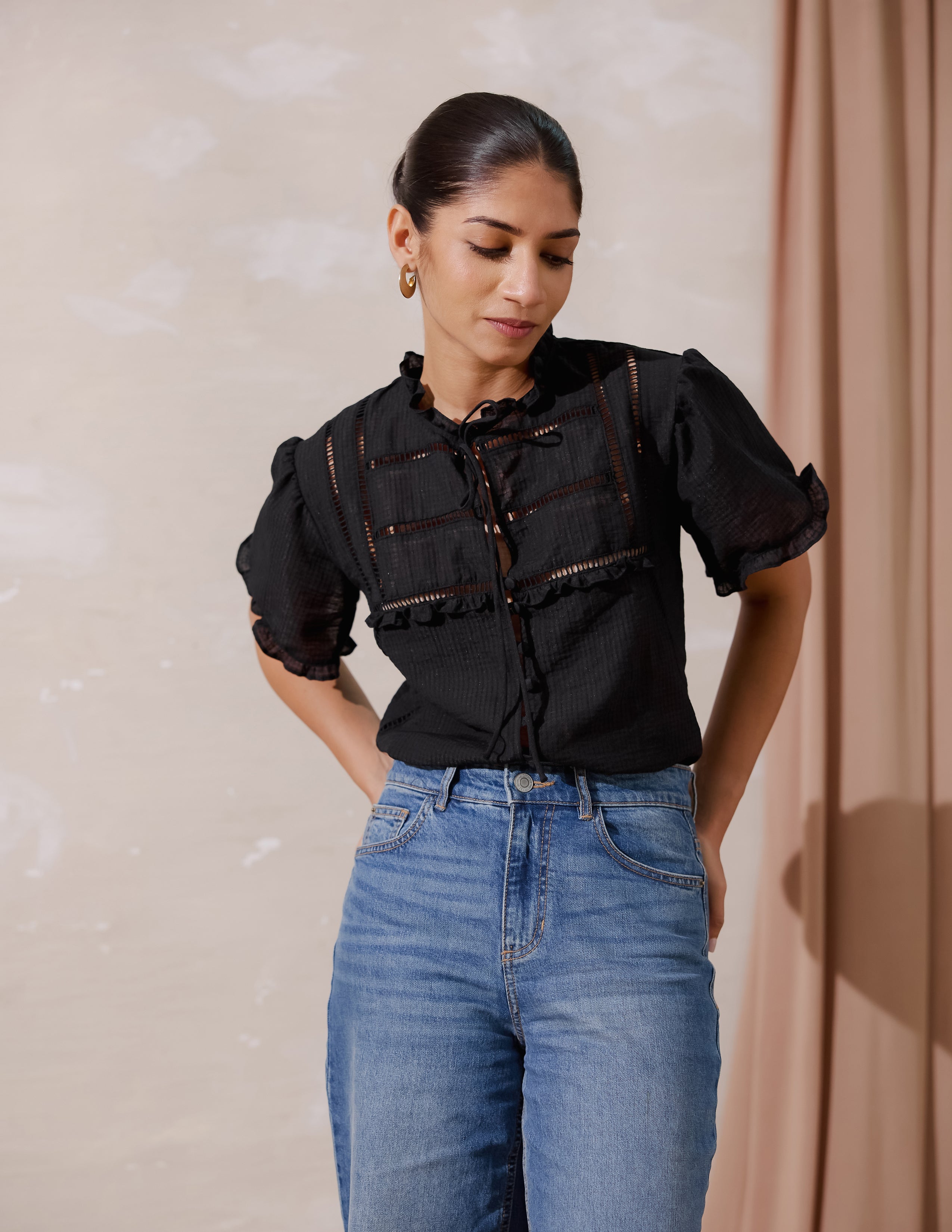 Lace Detailed Sleeveless Top