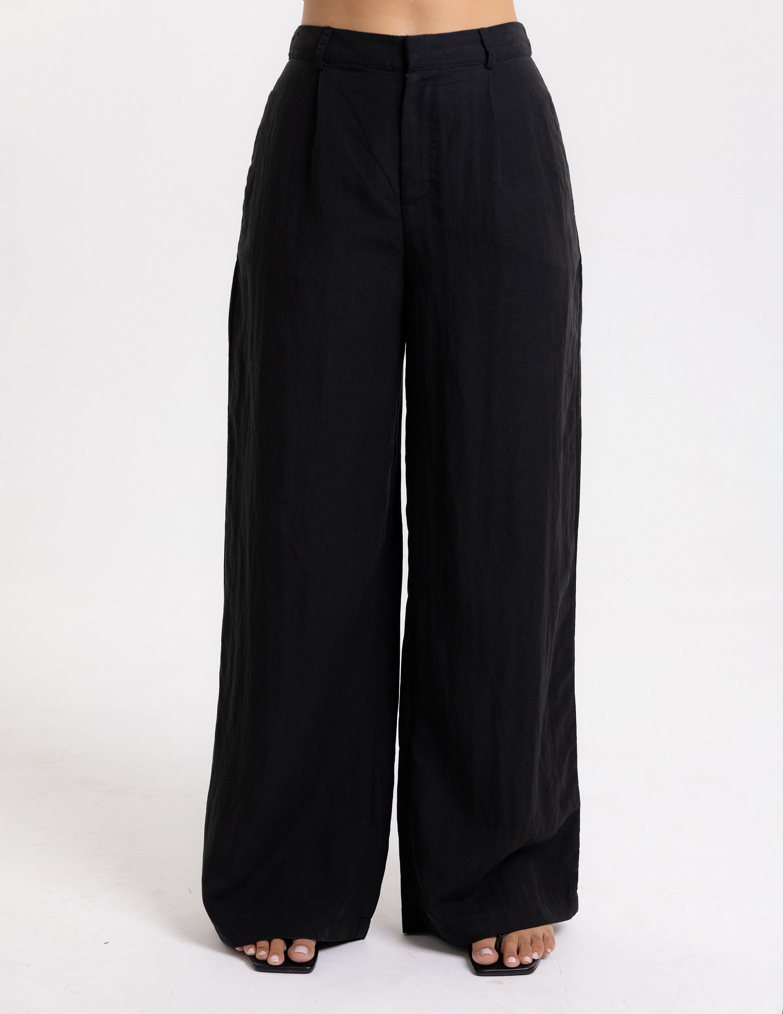 Straight Leg Pant