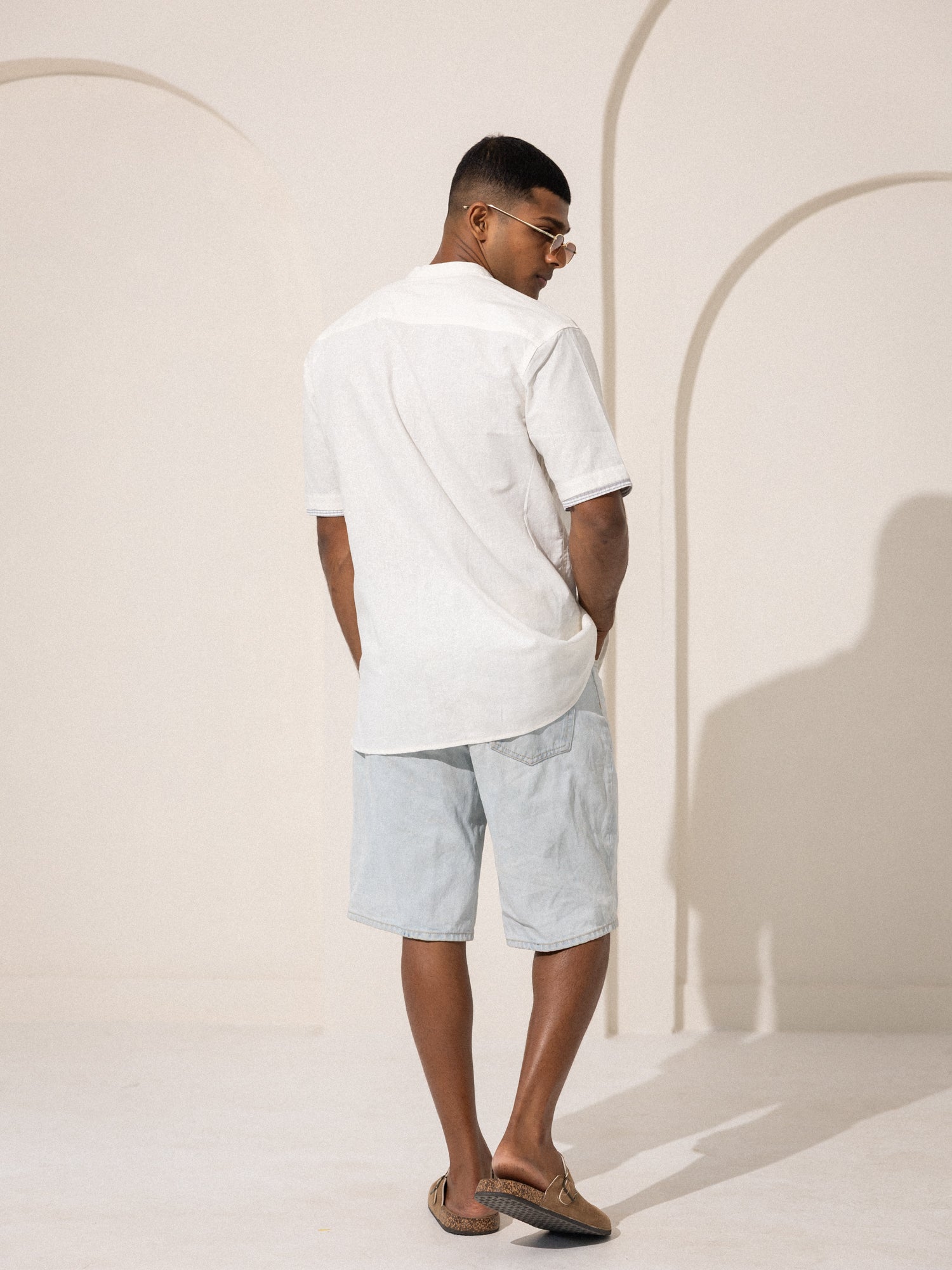 Binding detail chinese collar shirt