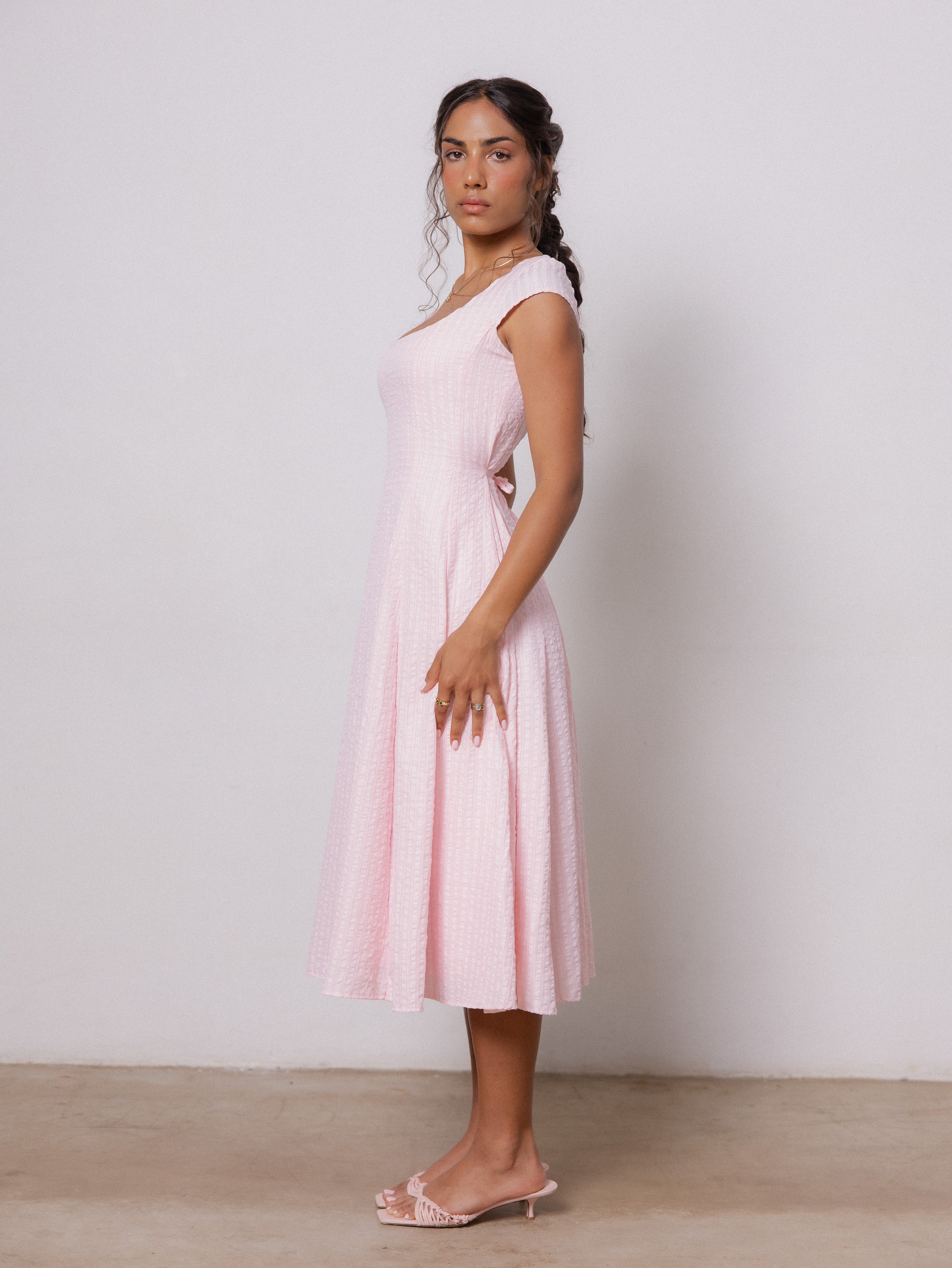Cap Sleeved Seam Detailed Midi Dress