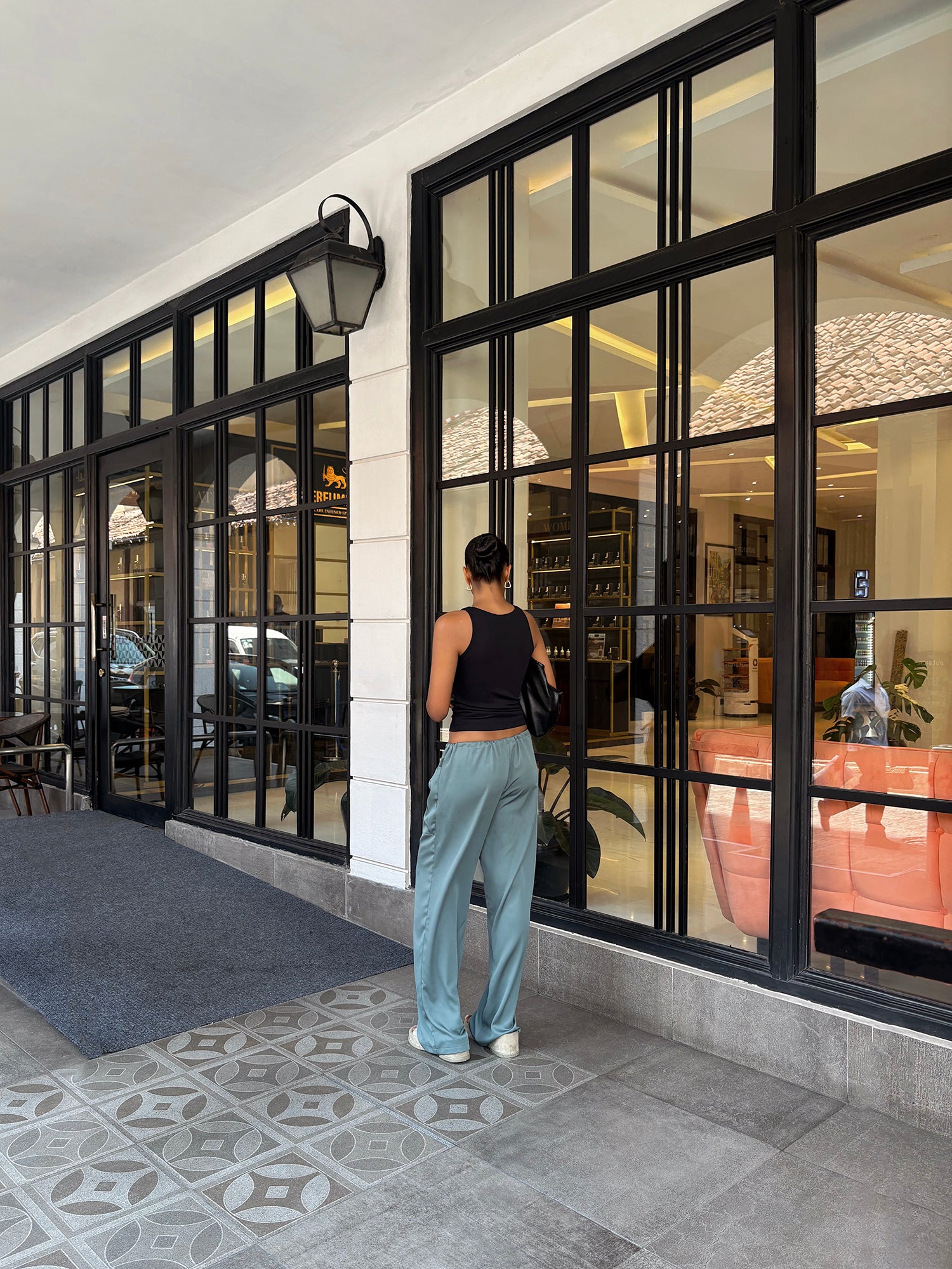 Low Waist Pocket Detailed  Pant