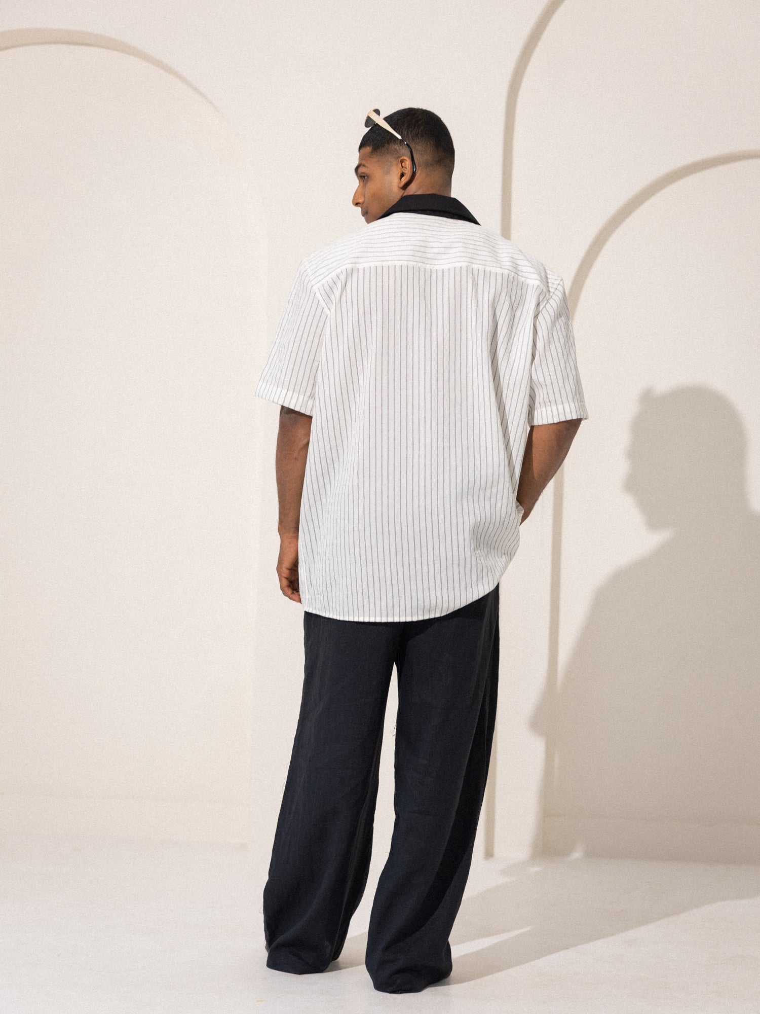 Contrast collar embroidery pocket shirt